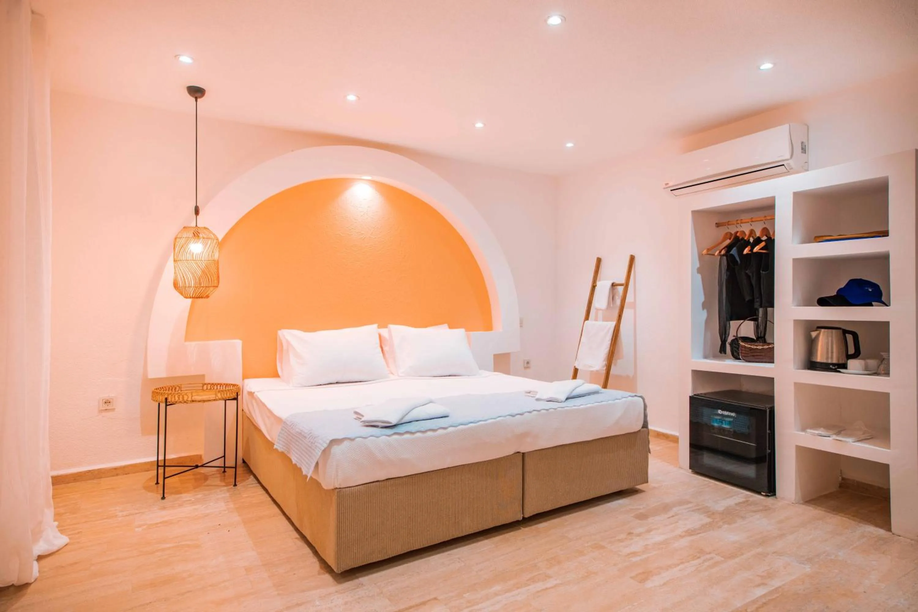 Bedroom, Bed in MARE MARIN BOUTIQUE HOTEL