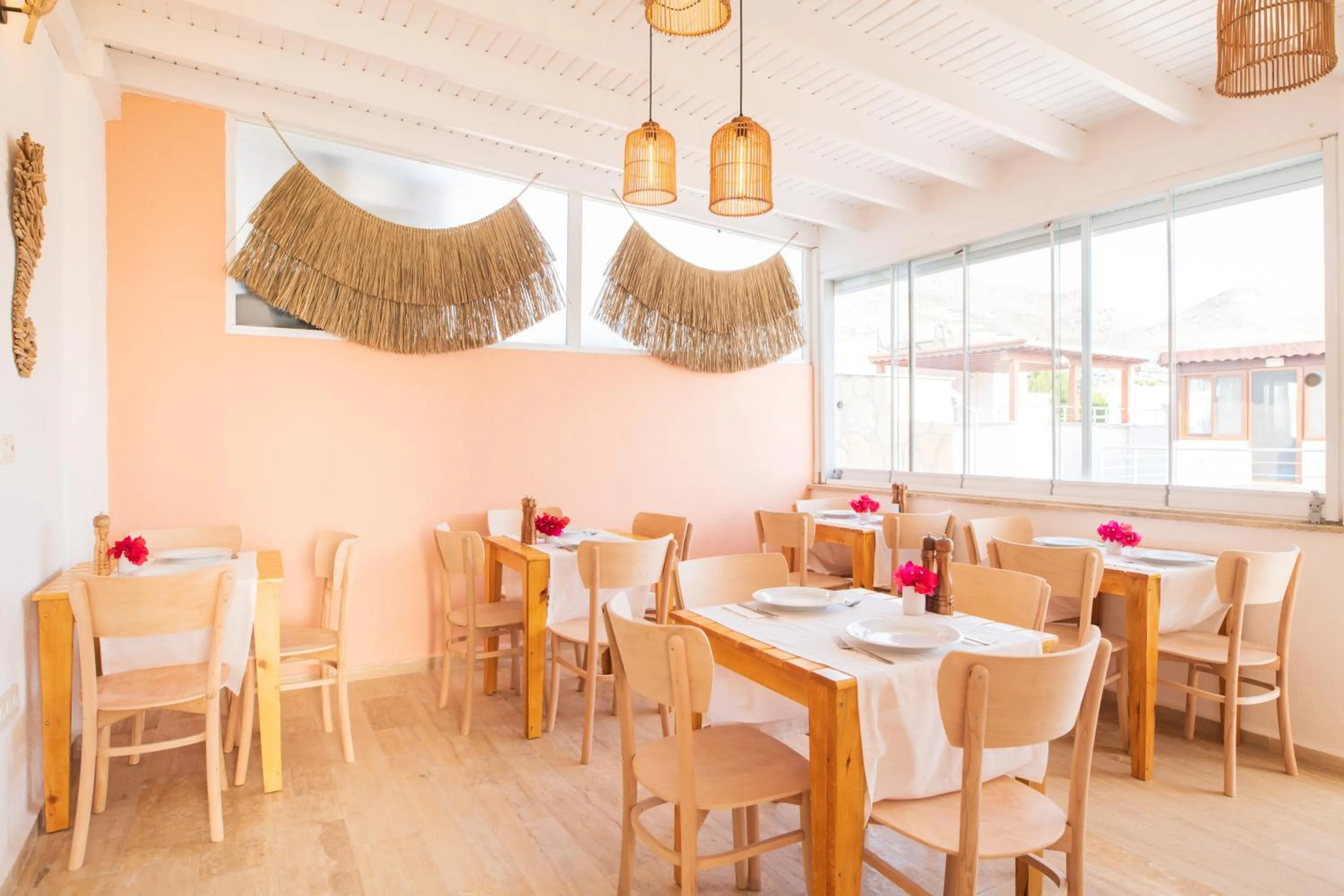 Restaurant/places to eat in MARE MARIN BOUTIQUE HOTEL