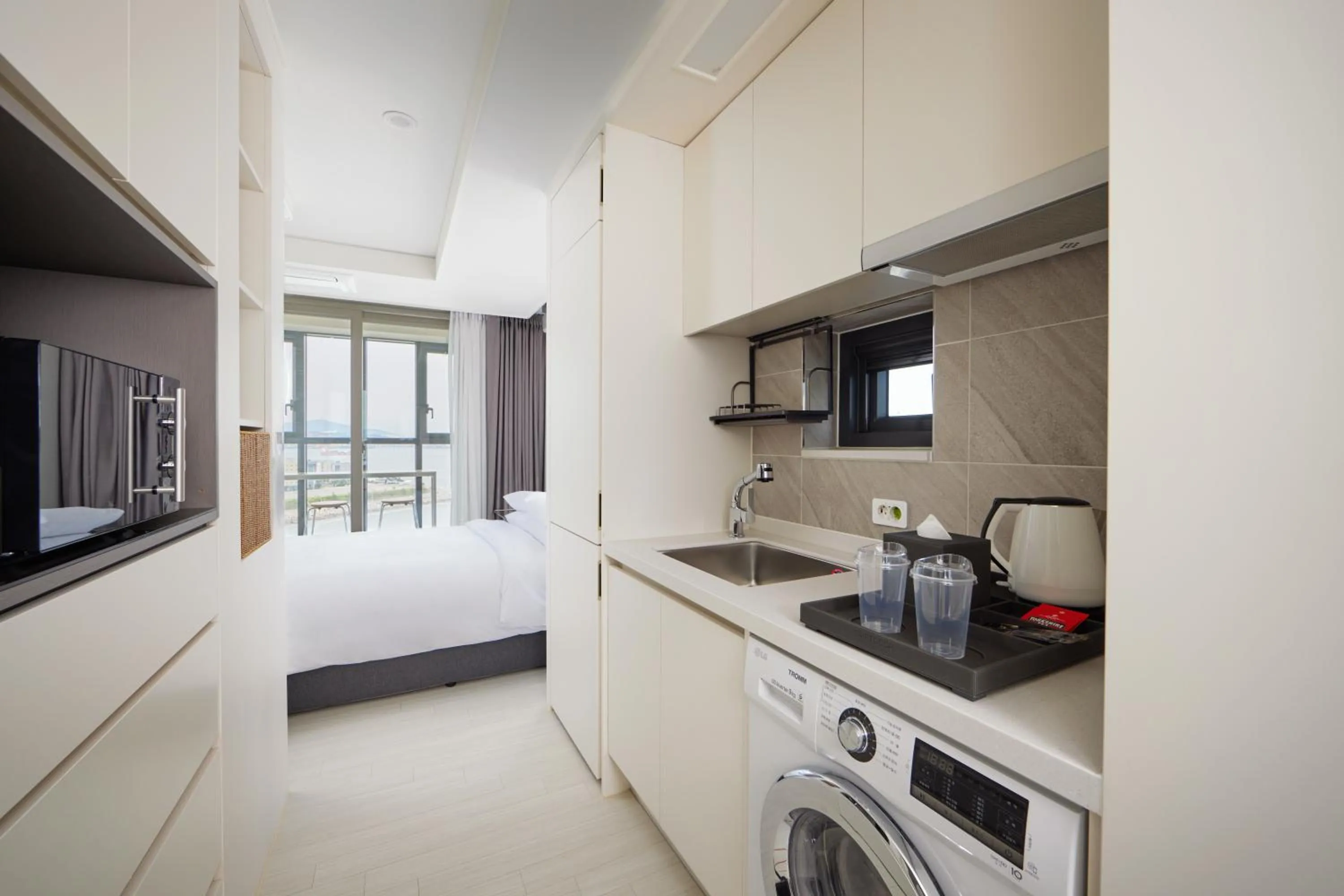 Area and facilities in Shiftdoor Residence Hari