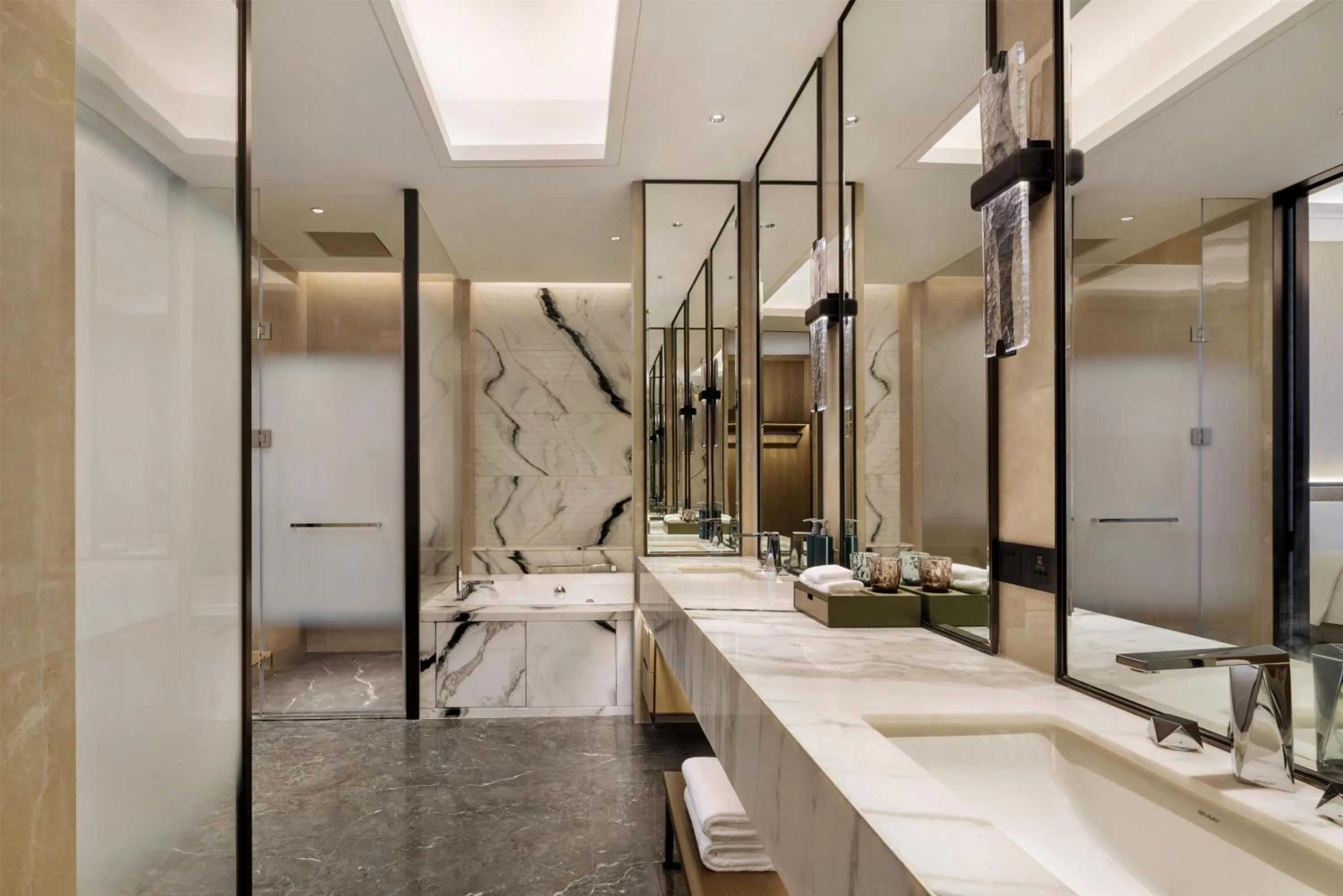 Bathroom in DoubleTree By Hilton Ya'An