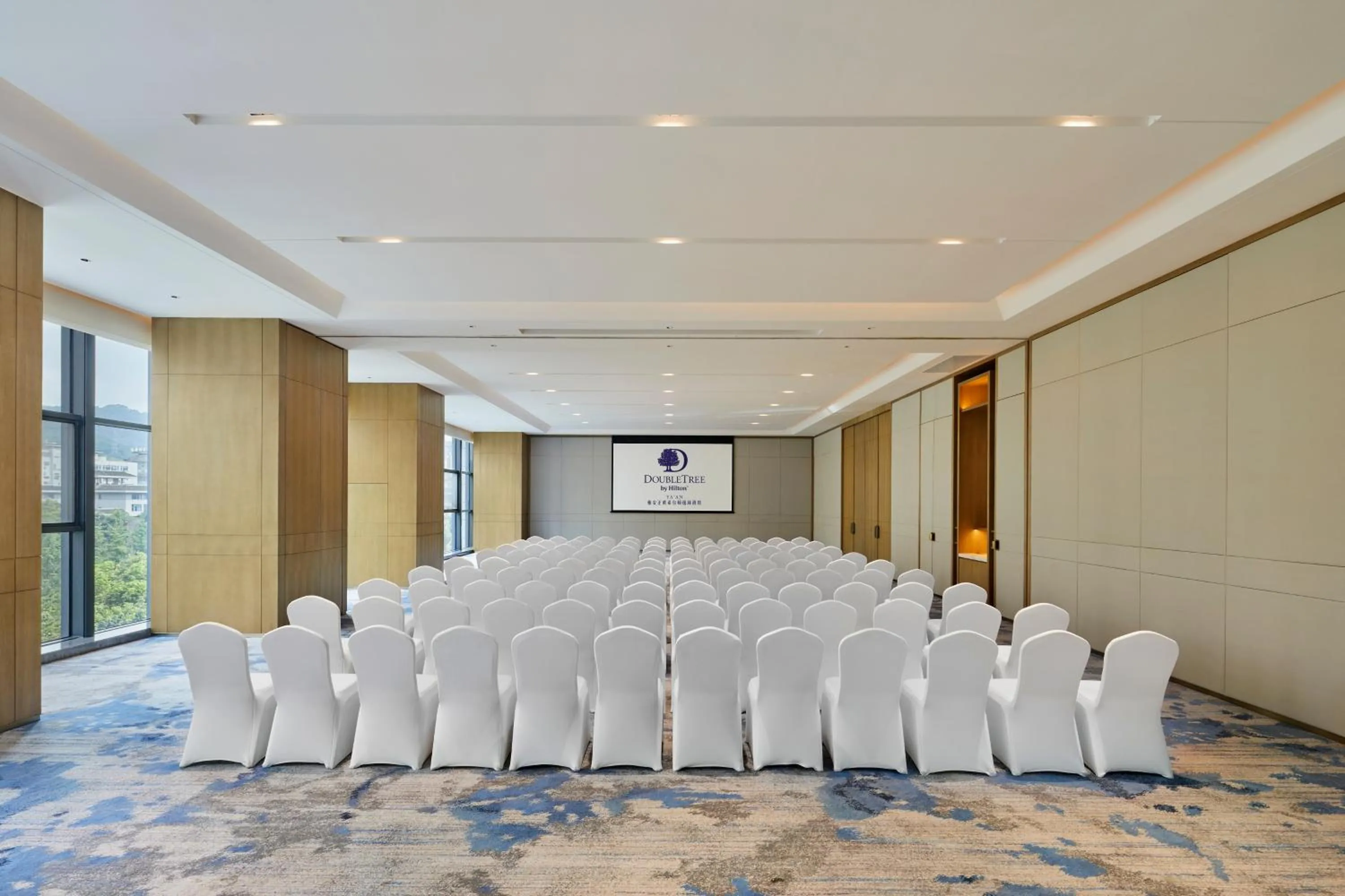 Meeting/conference room in DoubleTree By Hilton Ya'An