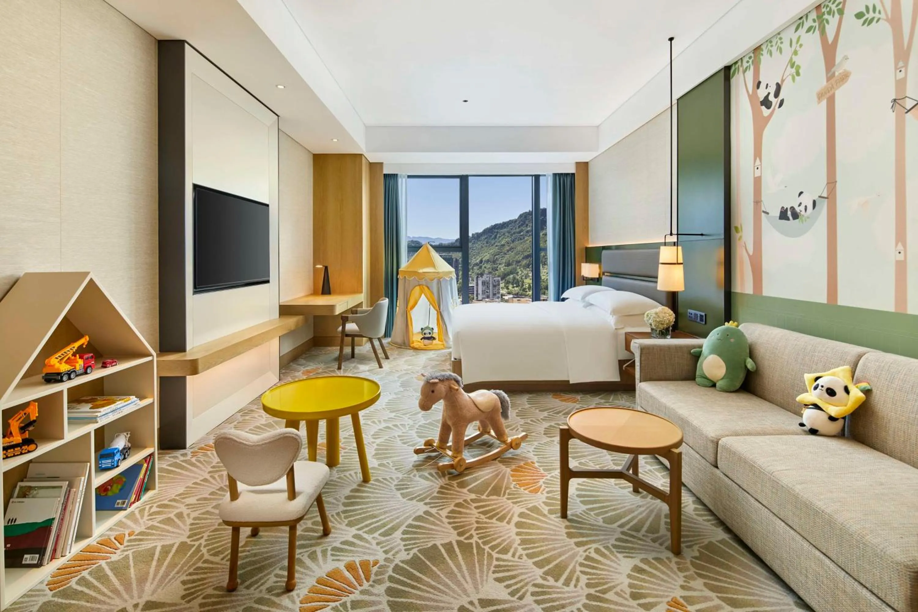 Living room, Bed in DoubleTree By Hilton Ya'An