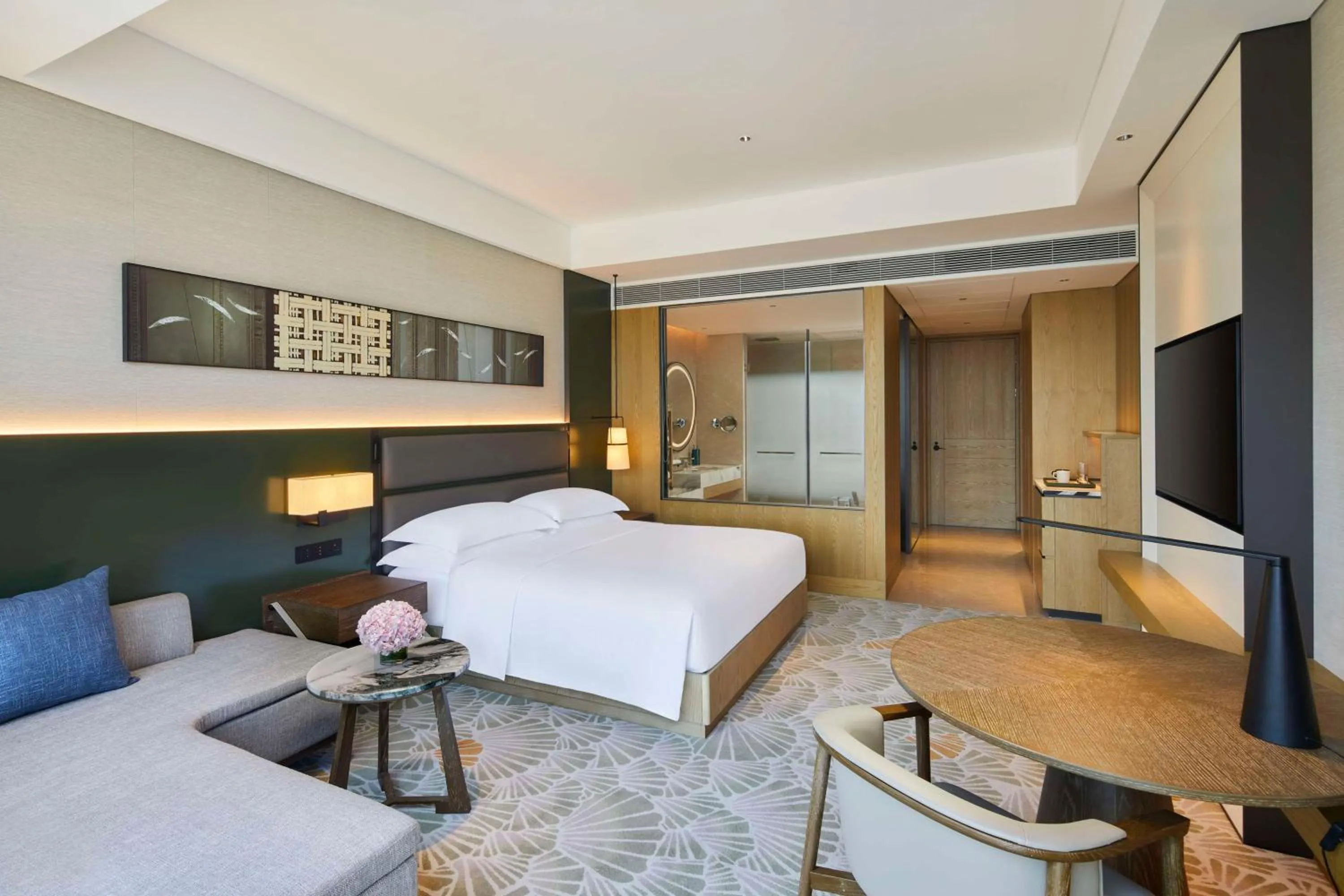 Living room, Bed in DoubleTree By Hilton Ya'An