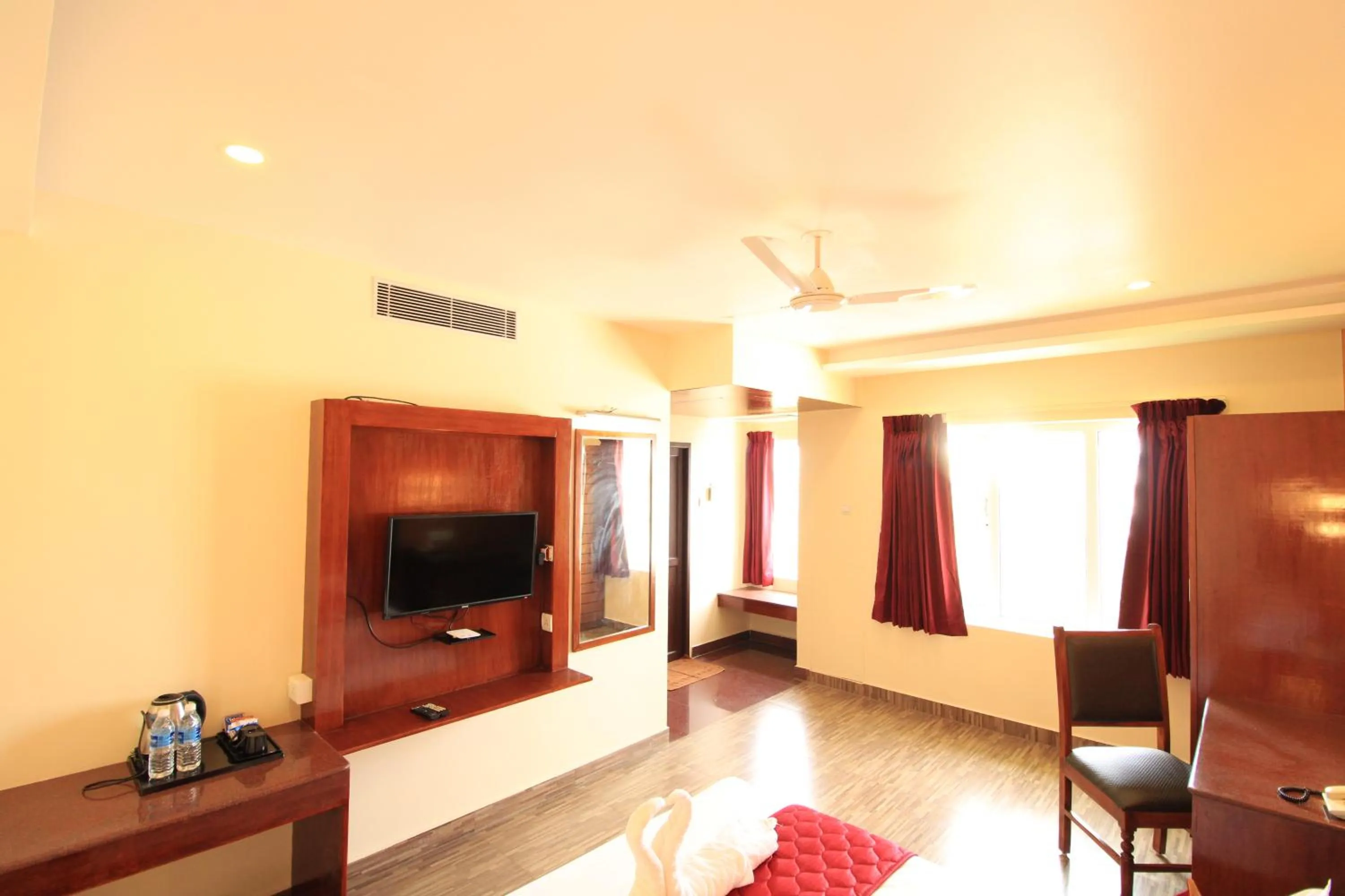 TV and multimedia, Bed in Pondy Southern Residency