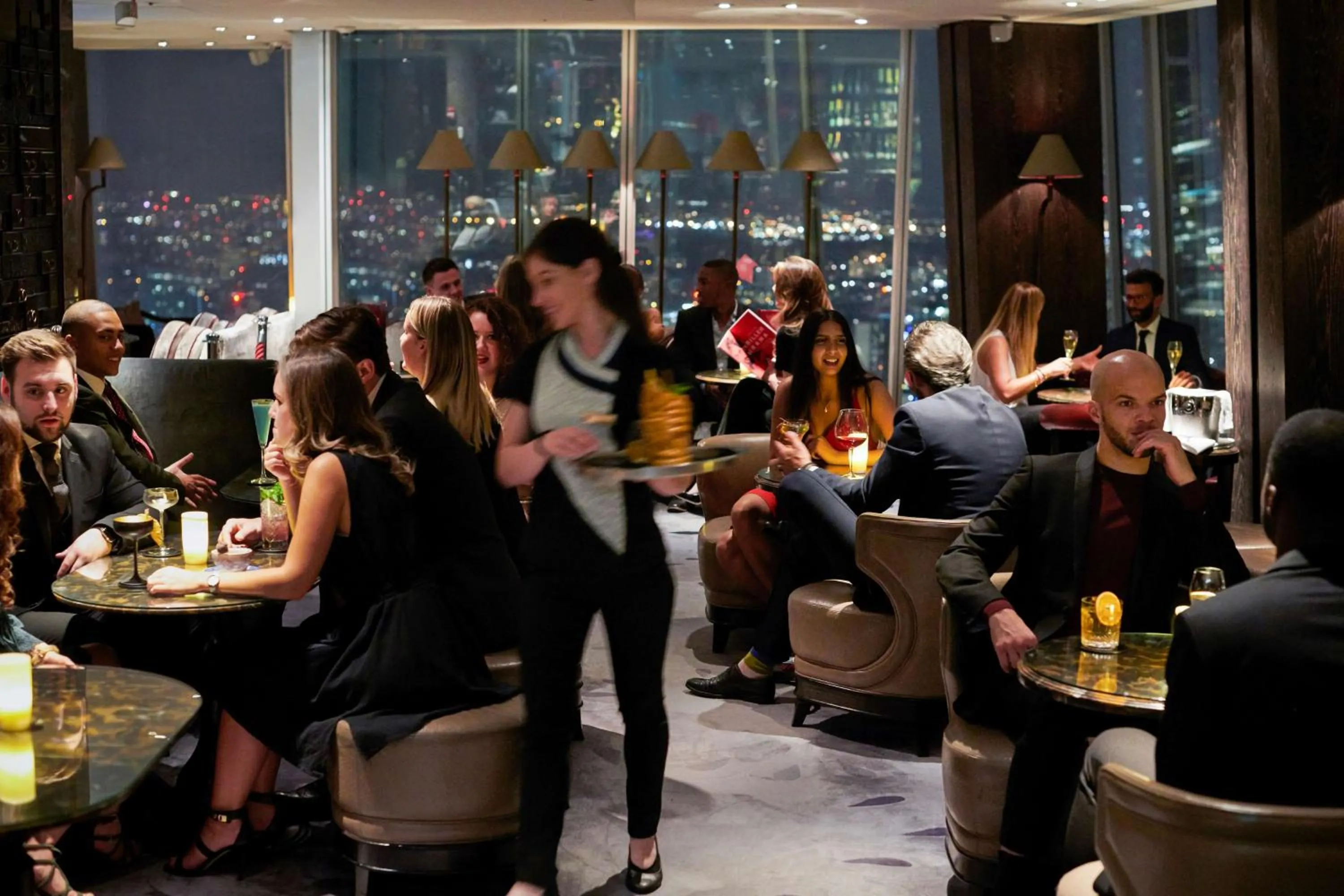 Lounge or bar in Shangri-La The Shard, London