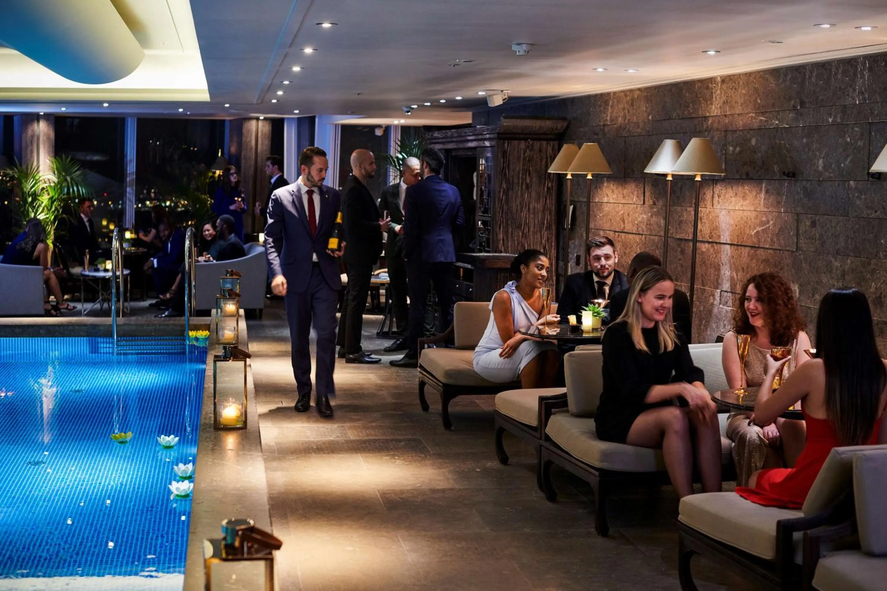 Lounge or bar in Shangri-La The Shard, London
