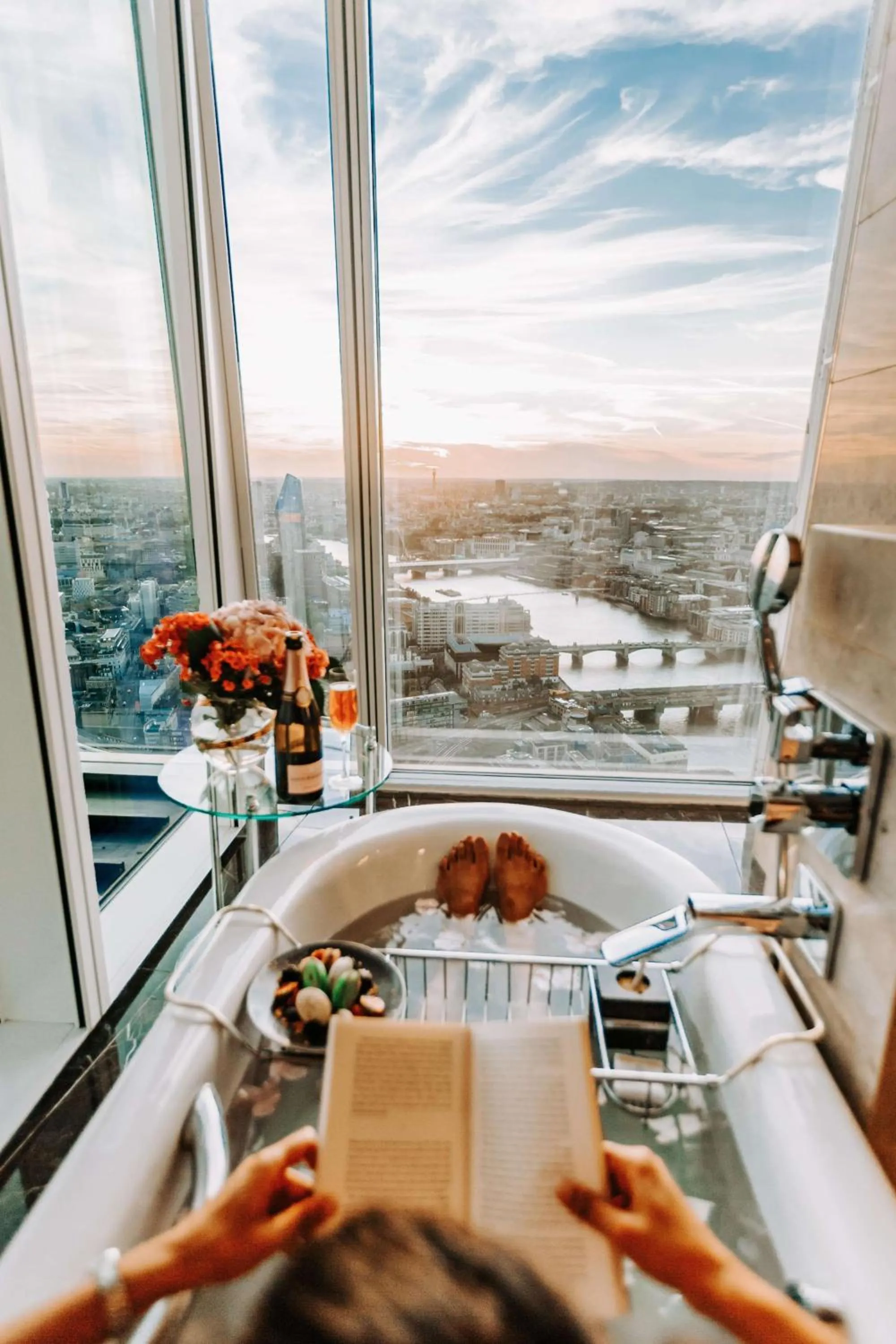 Bathroom in Shangri-La The Shard, London