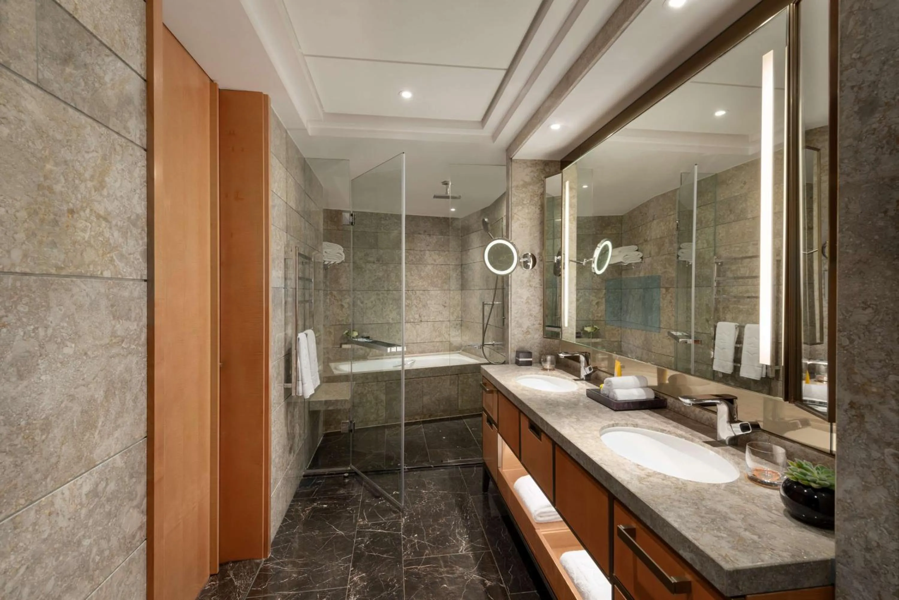 Bathroom in Shangri-La The Shard, London