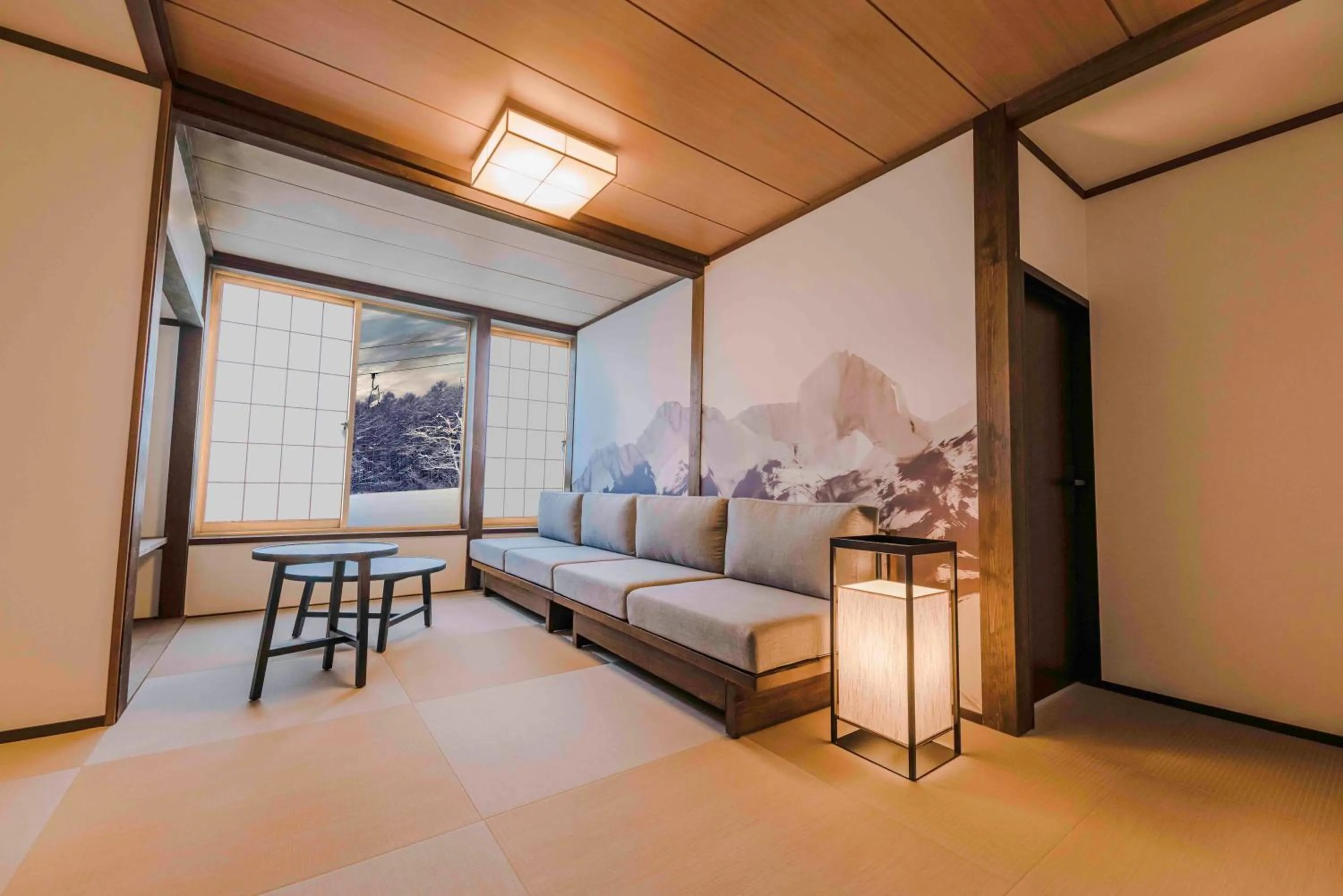 Living room, Bed in SKI INN HAKUBA