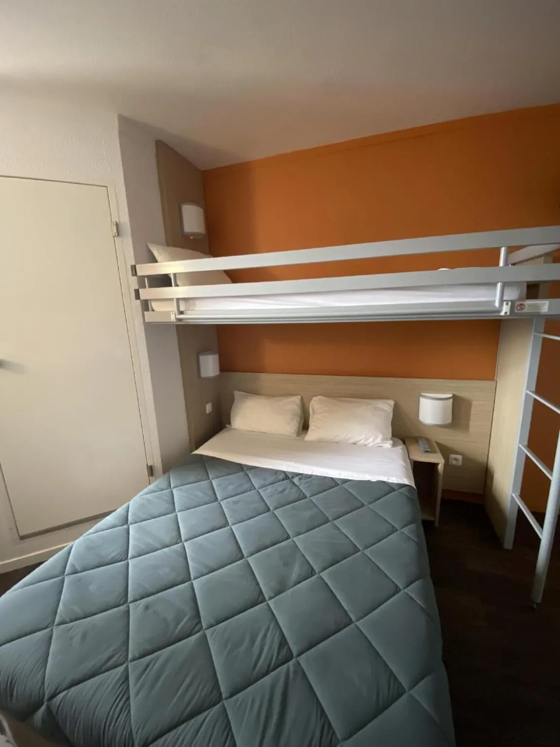 Bedroom, Bed in PREMIERE CLASSE ANGERS SUD Louvre Hotels group