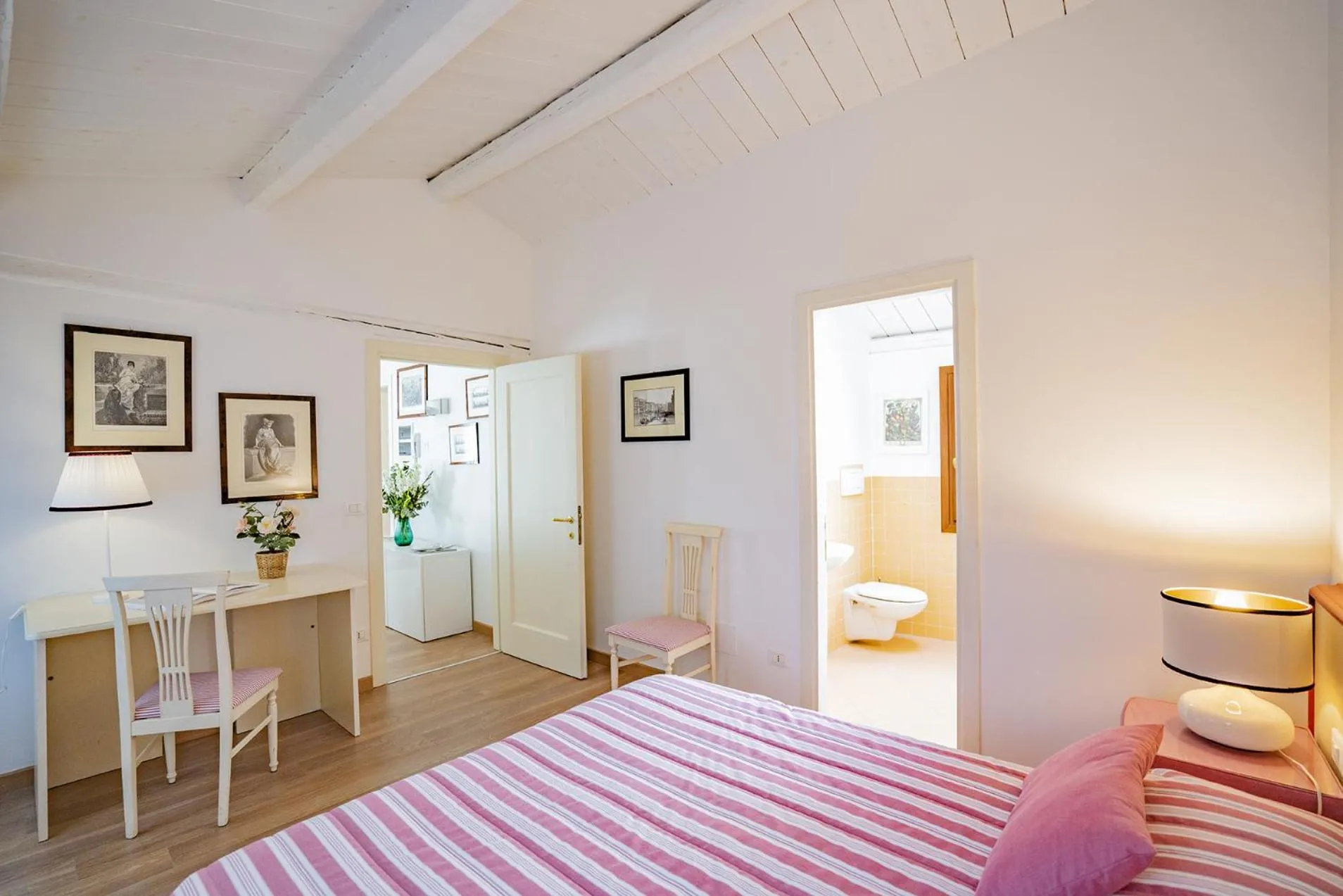 Bed in Ca' Dei Musicanti 3 Few Steps from Rialto Bridge!