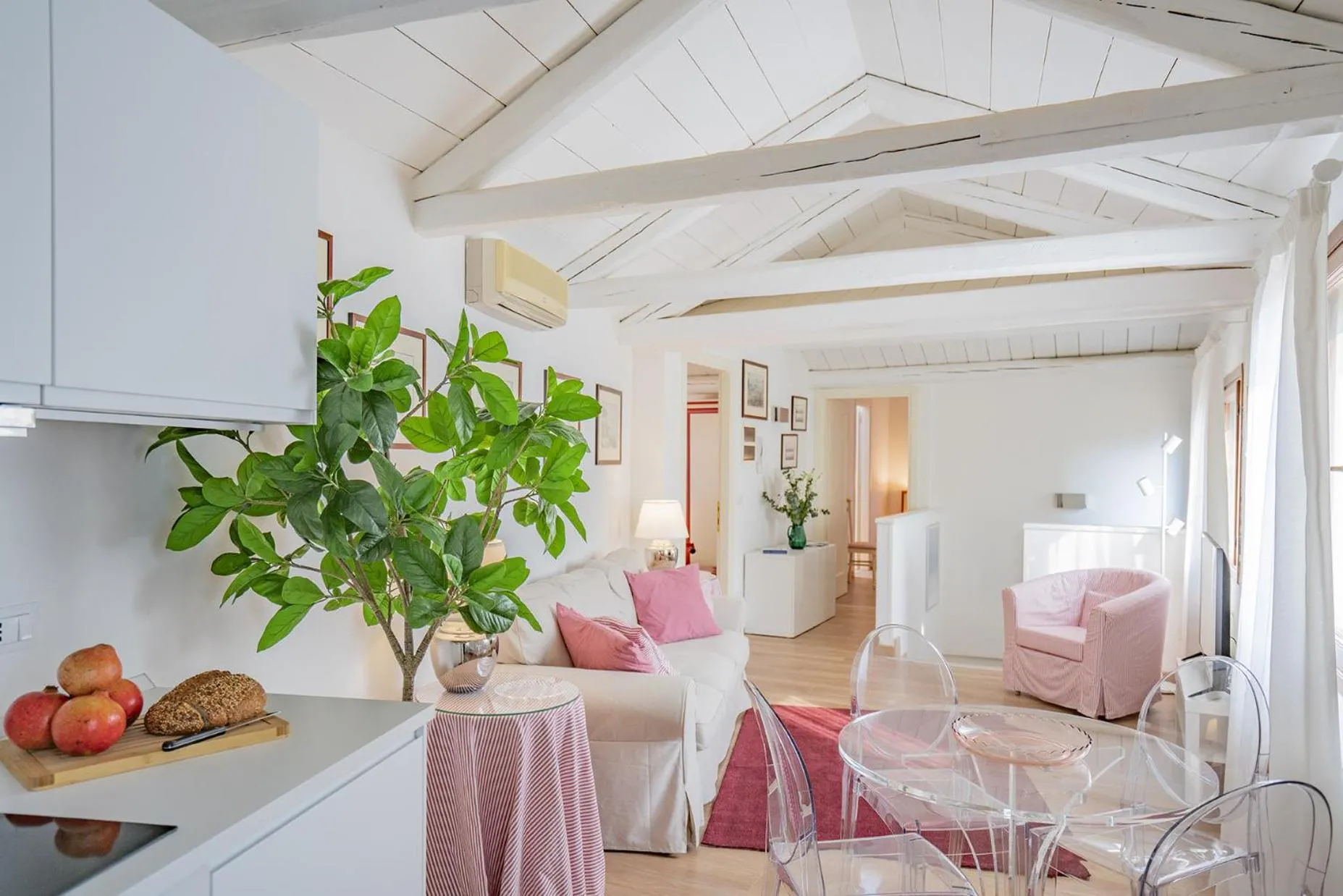 Seating area in Ca' Dei Musicanti 3 Few Steps from Rialto Bridge!