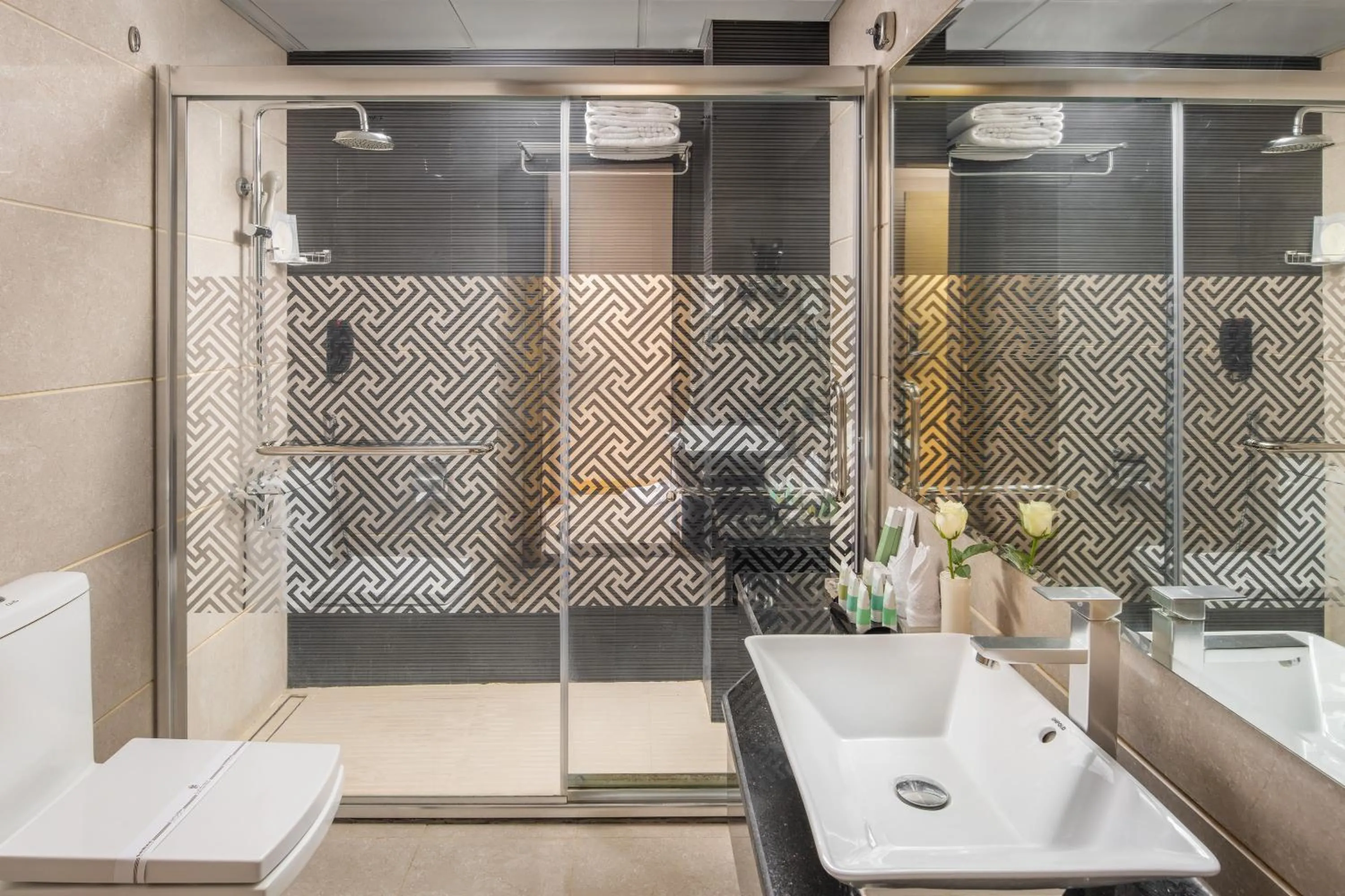 Bathroom in Elaf Al Taqwa Hotel