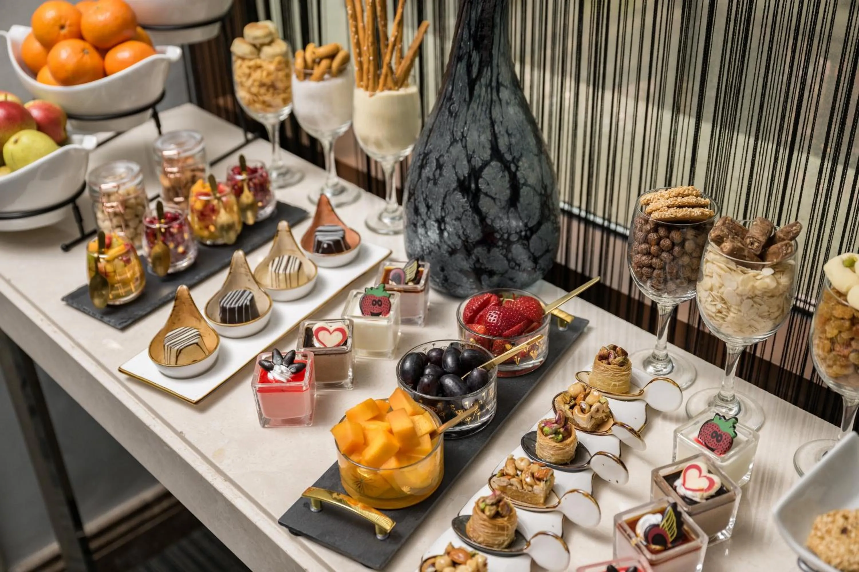 Food and drinks in Elaf Al Taqwa Hotel