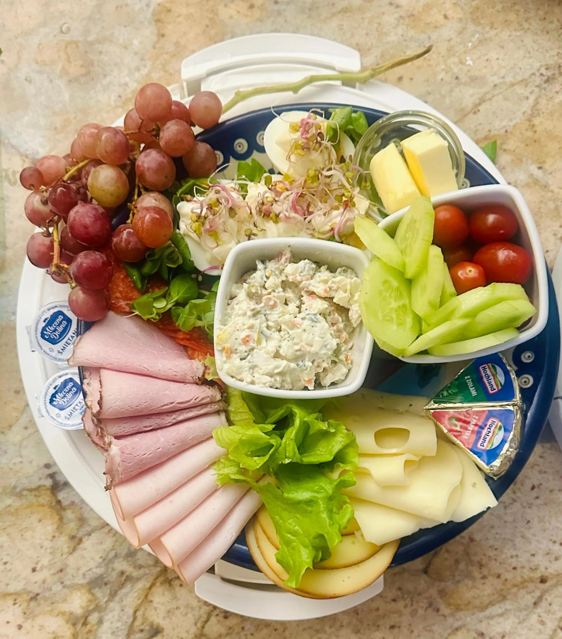 Food and drinks in Rezydencja Wind Rose - luxury ApartHotel Gdansk