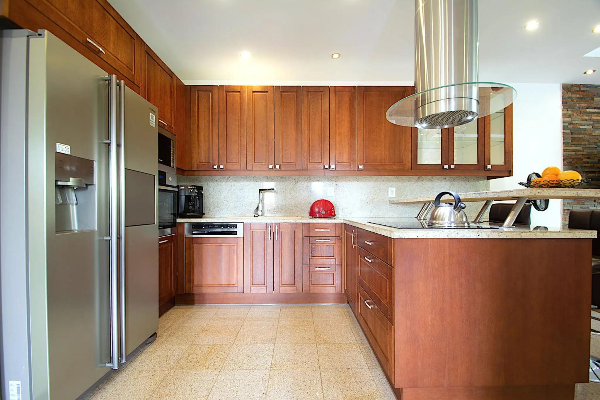 Kitchen or kitchenette in Rezydencja Wind Rose - luxury ApartHotel Gdansk