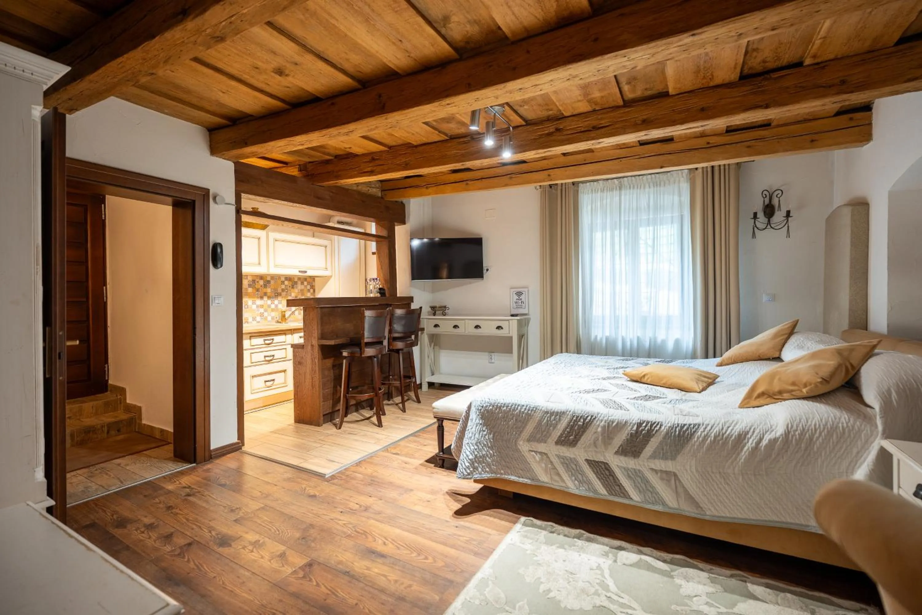 Bed in Pensiunea Casa Cranta