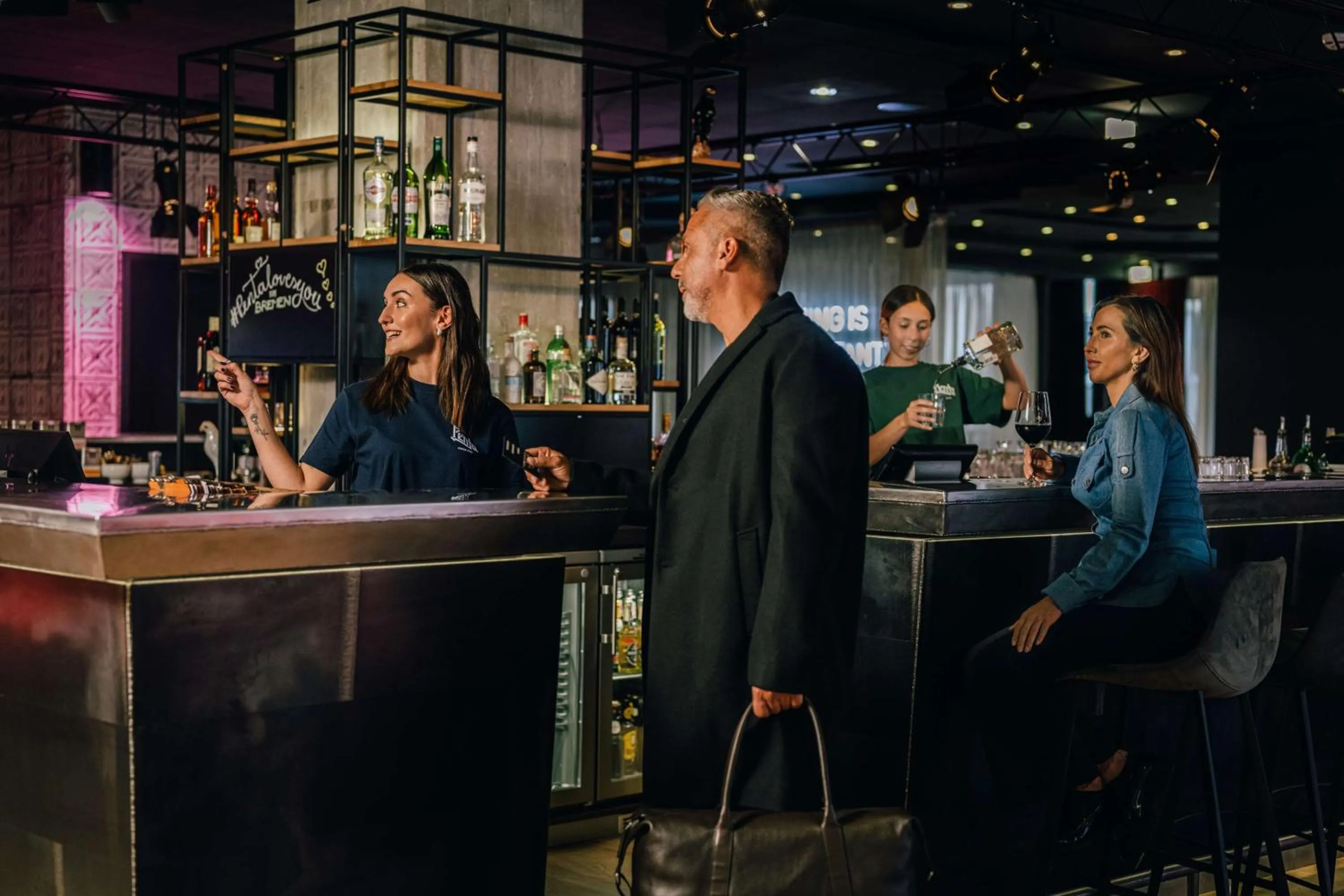 Lounge or bar in Pentahotel Bremen