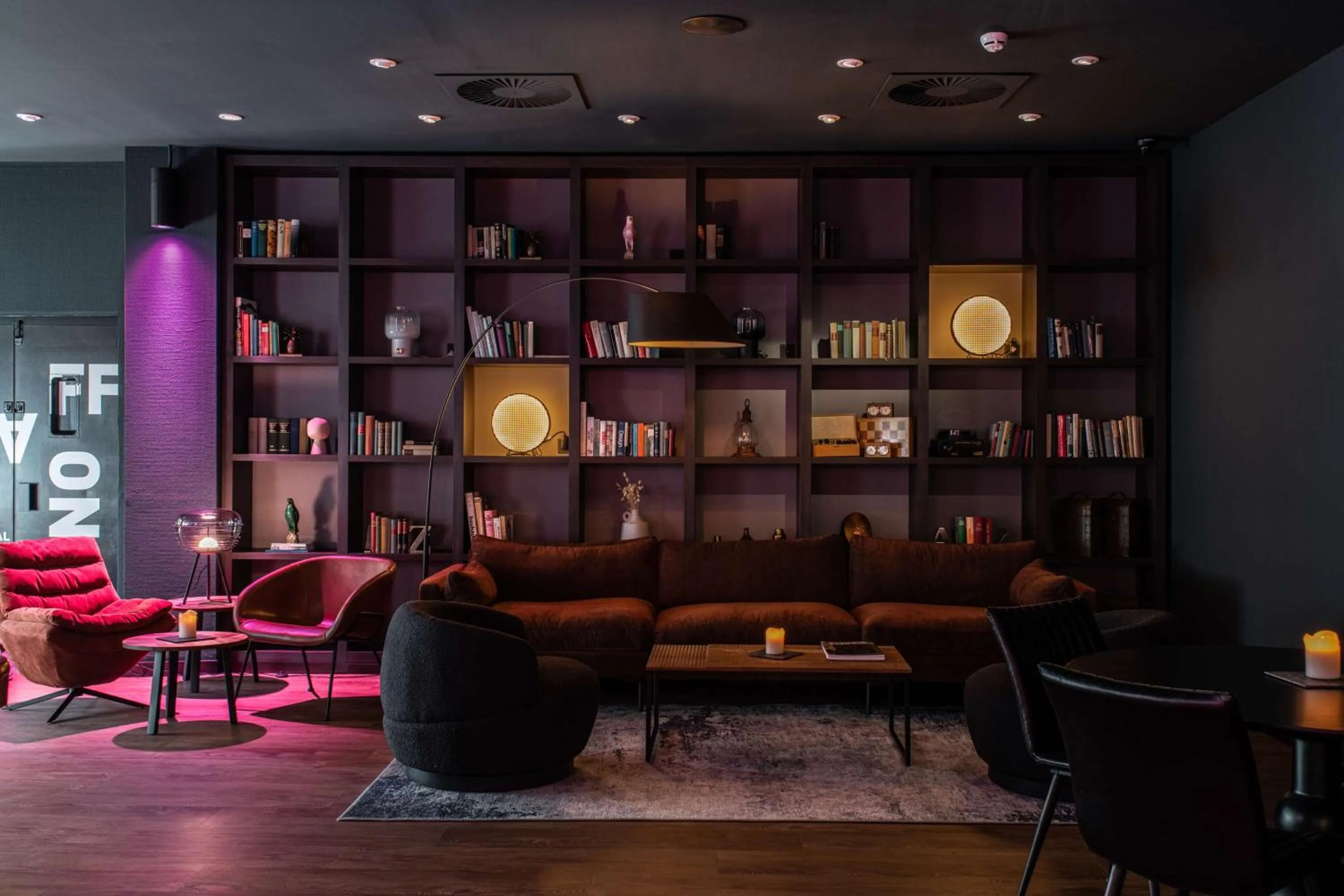 Lounge or bar in Pentahotel Bremen