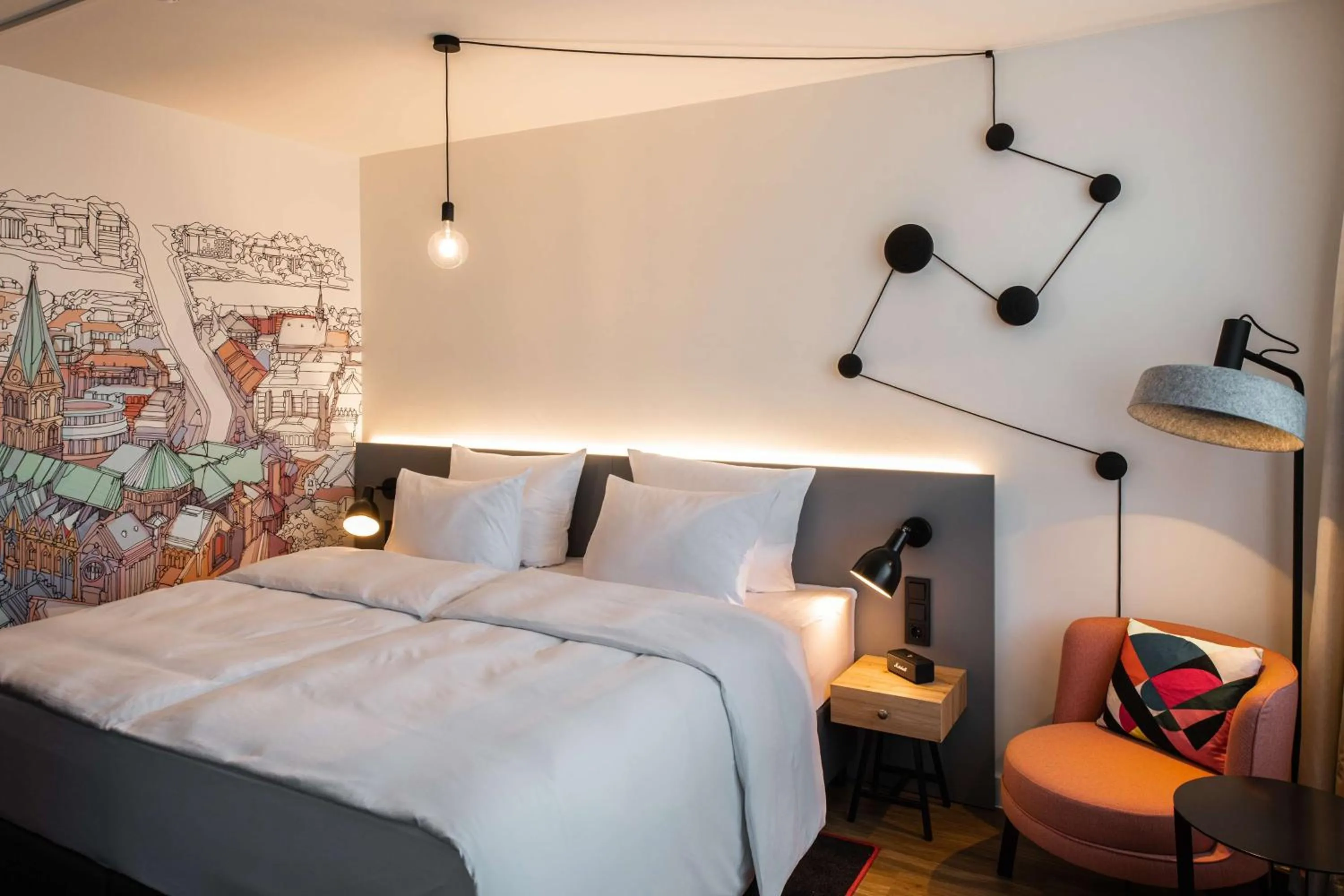 Photo of the whole room, Bed in Pentahotel Bremen