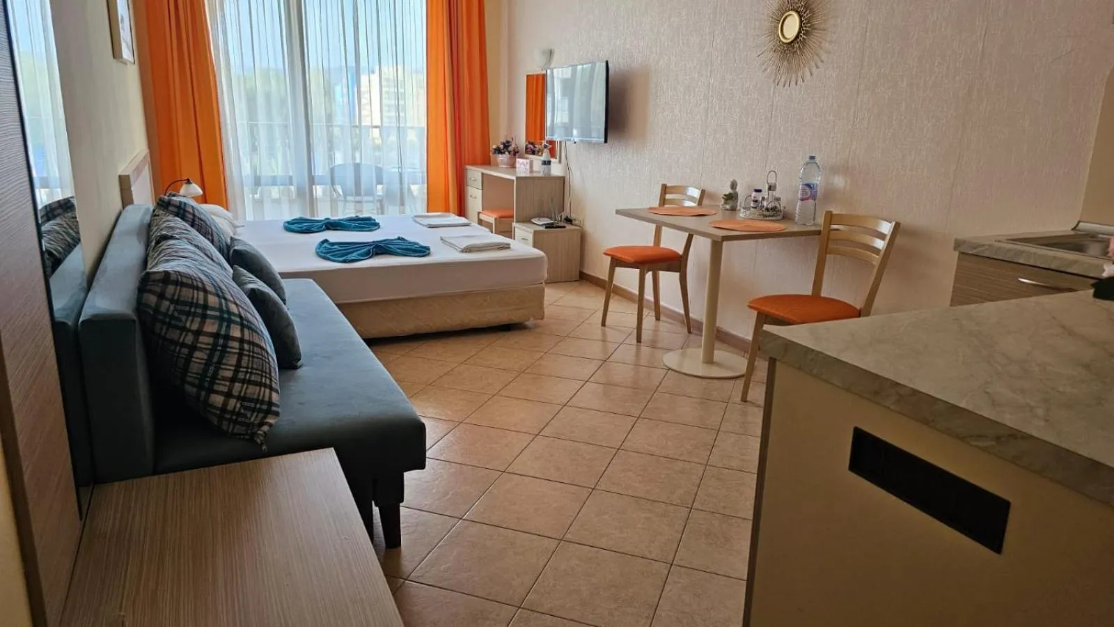 Photo of the whole room, Bed in Royal Sun Premium Apartment