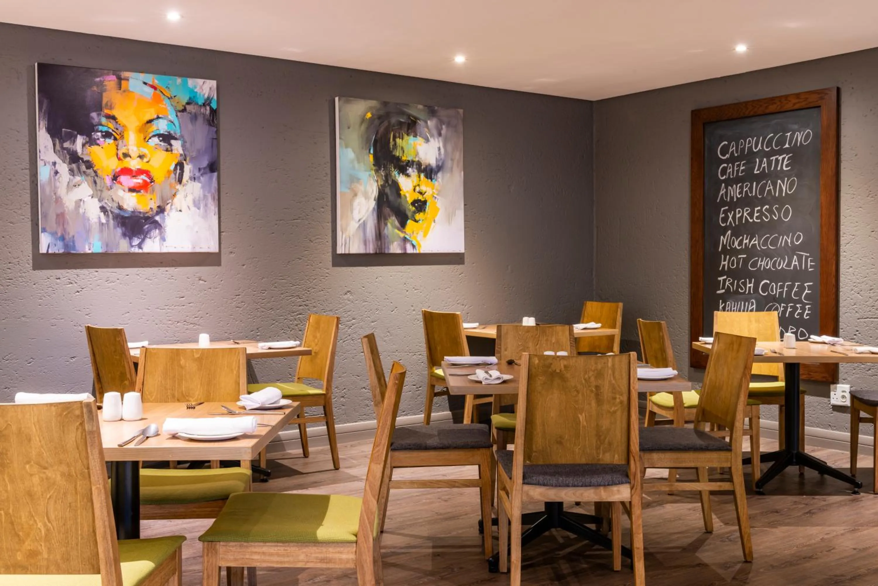 Restaurant/places to eat in aha Kopanong Hotel & Conference Centre