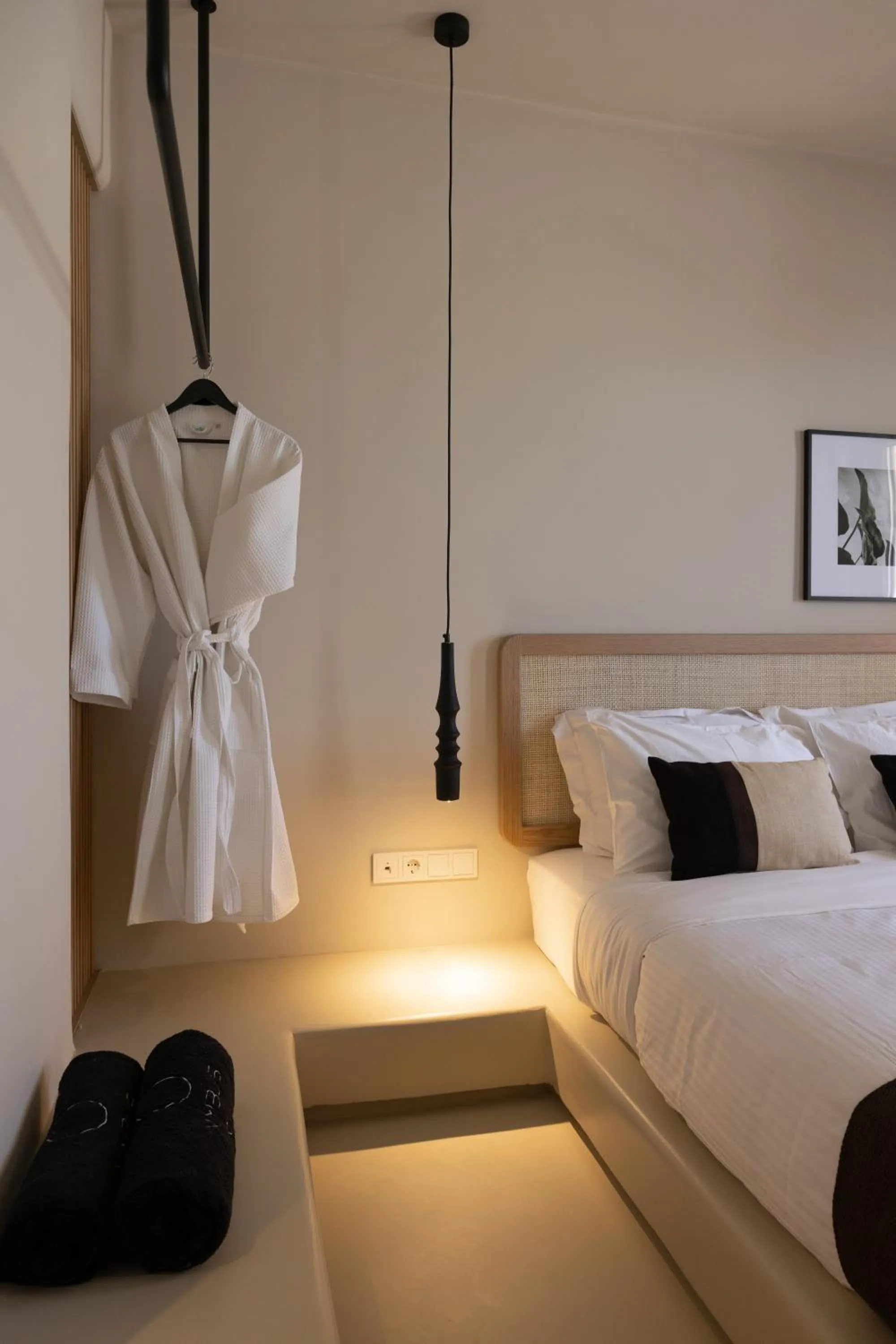 Bedroom, Bed in Nimbus Lumen