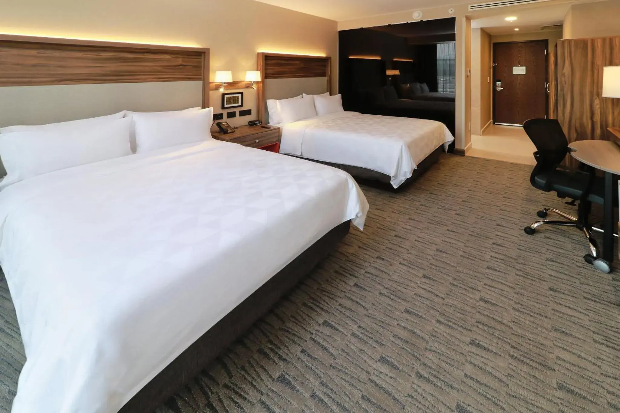 Premium Queen Room with Two Queen Beds and Balcony in Holiday Inn & Suites - Mexico Felipe Angeles Airport by IHG Premium Queen Room with Two Queen Beds and Balcony in Holiday Inn & Suites - Mexico Felipe Angeles Airport by IHG