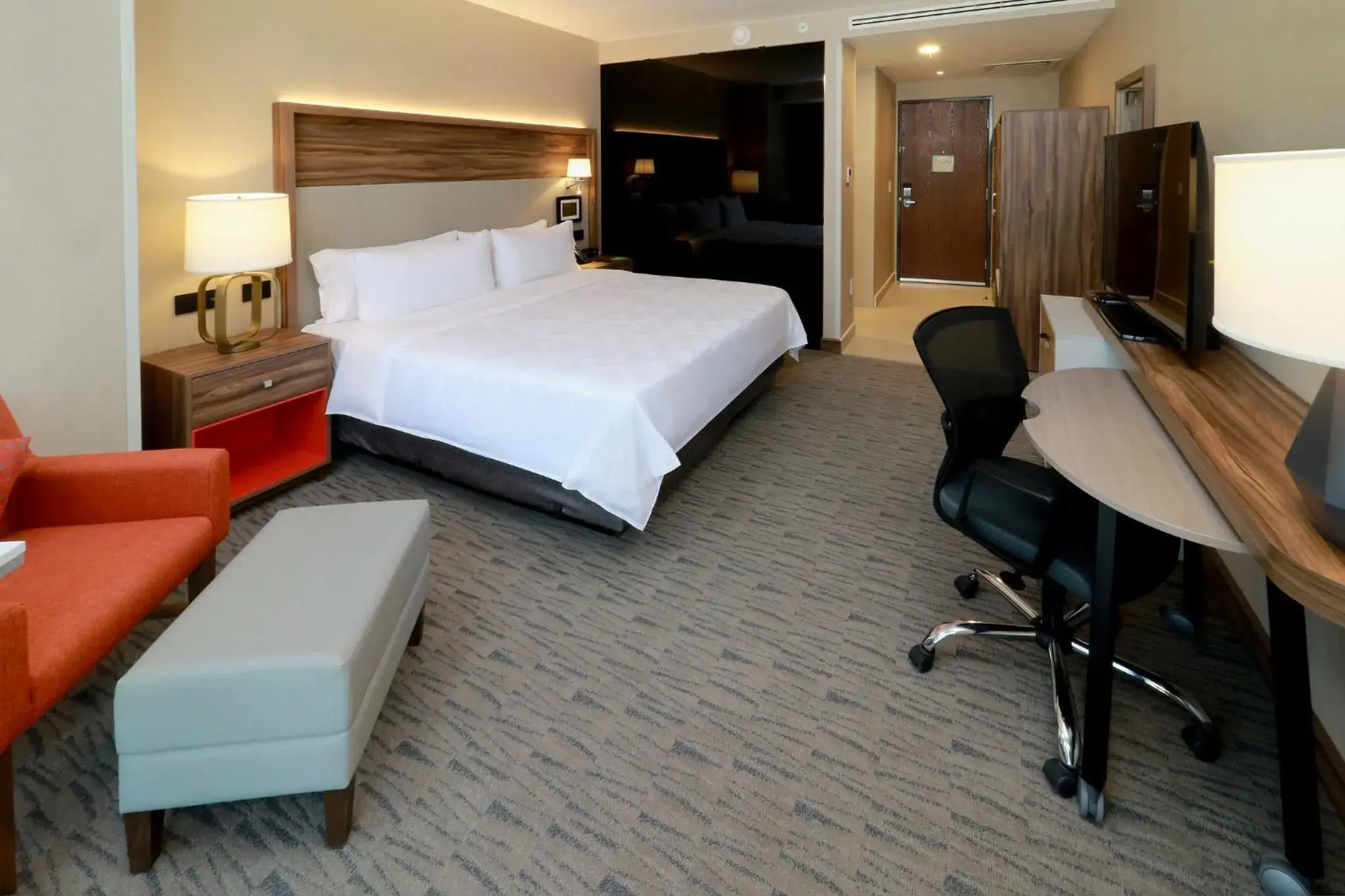 Standard King Room with Balcony in Holiday Inn & Suites - Mexico Felipe Angeles Airport by IHG Standard King Room with Balcony in Holiday Inn & Suites - Mexico Felipe Angeles Airport by IHG