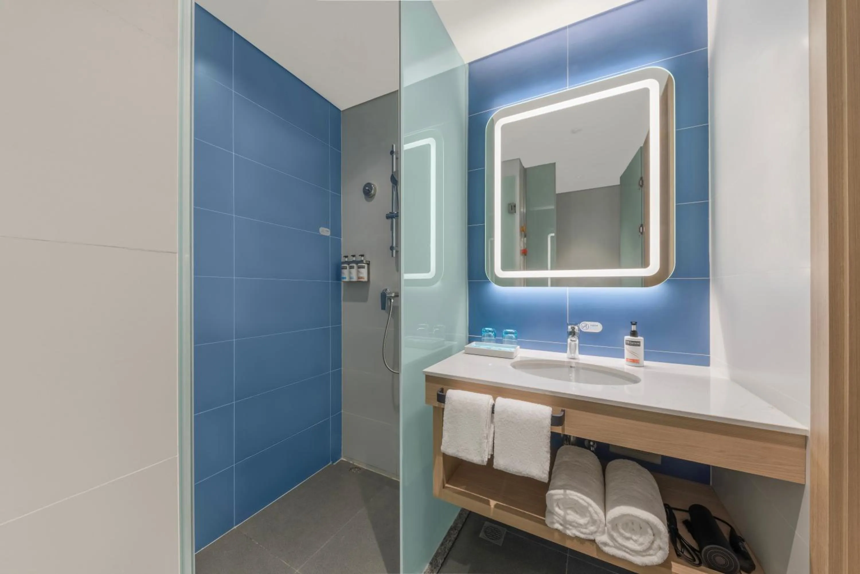 Bathroom in Holiday Inn Express Changchun Ecological Square, an IHG Hotel