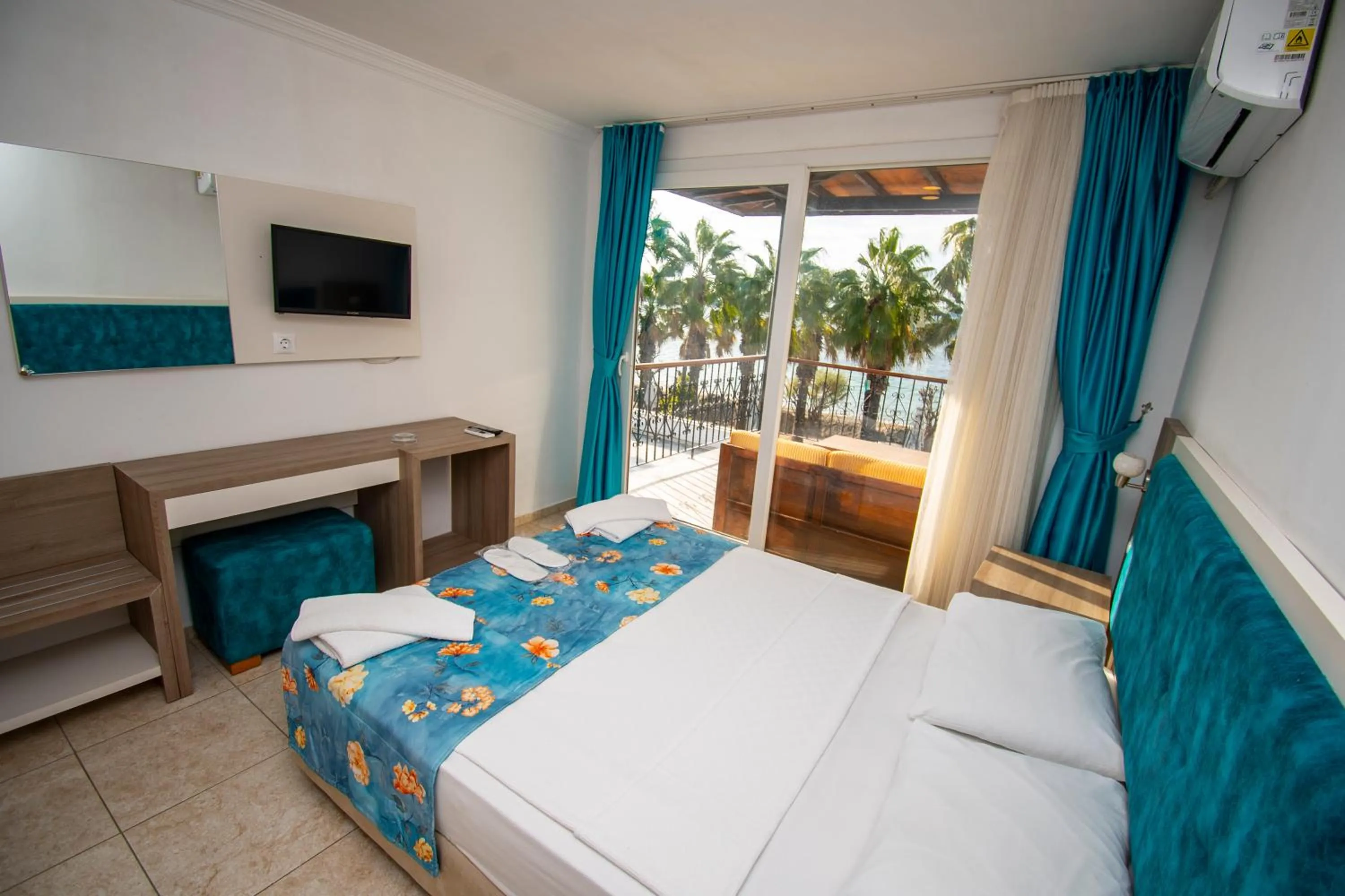 Communal lounge/ TV room, Bed in Sami Beach Hotel- All Inclusive