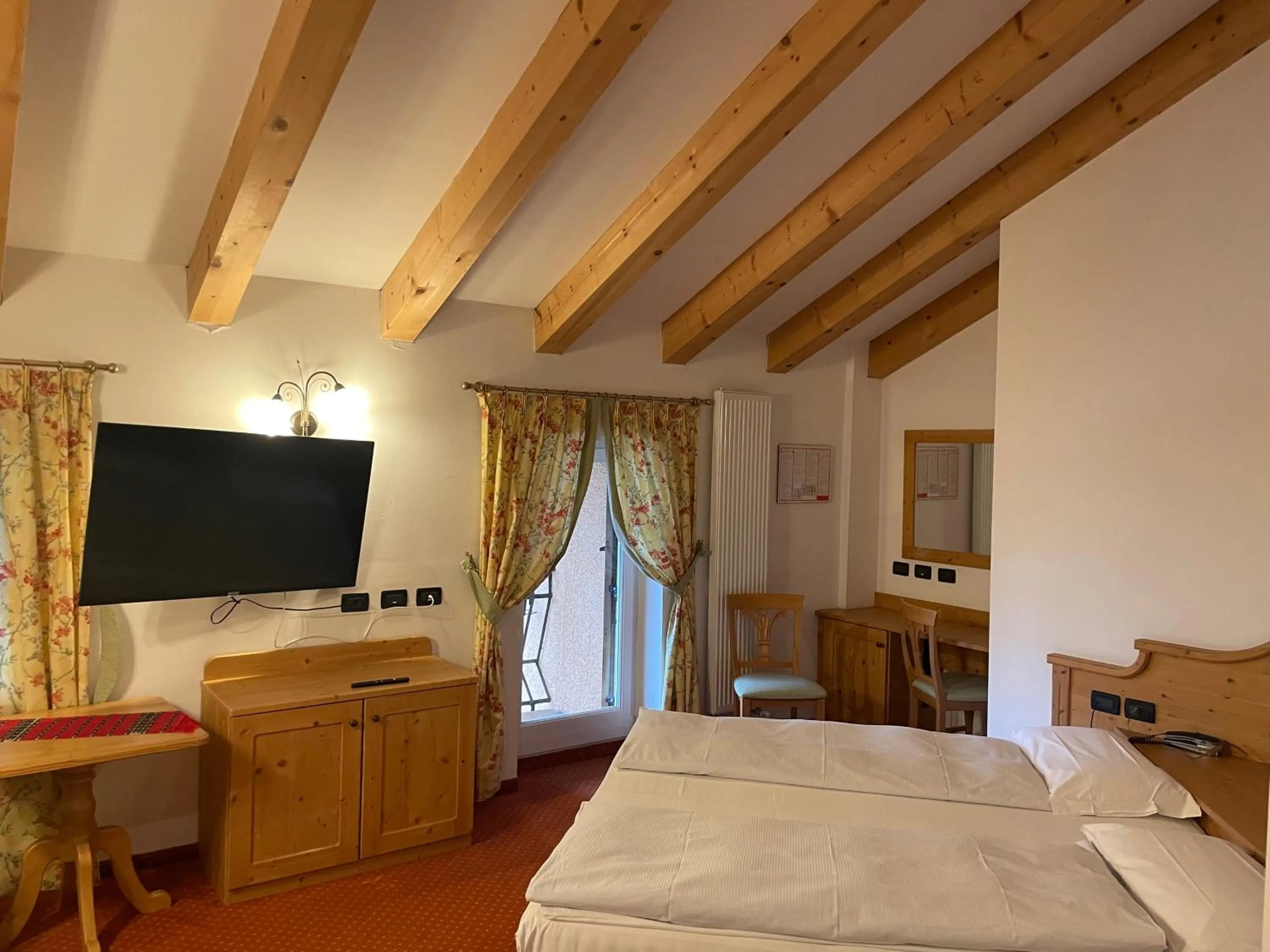 TV and multimedia, Bed in Wellness e Resort Stella Delle Alpi