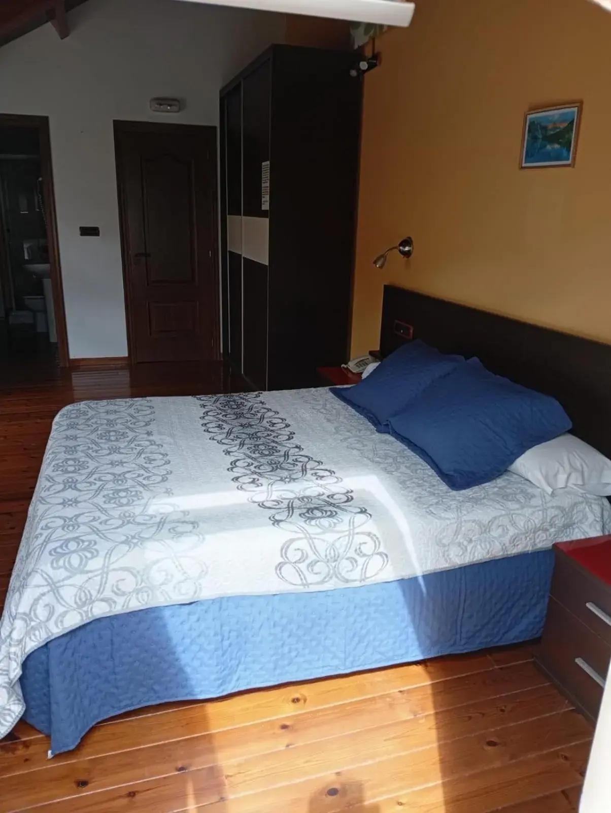 Comfort Triple Room with Shower in Casa Buda Conors & Spa Boutique Comfort Triple Room with Shower in Casa Buda Conors & Spa Boutique