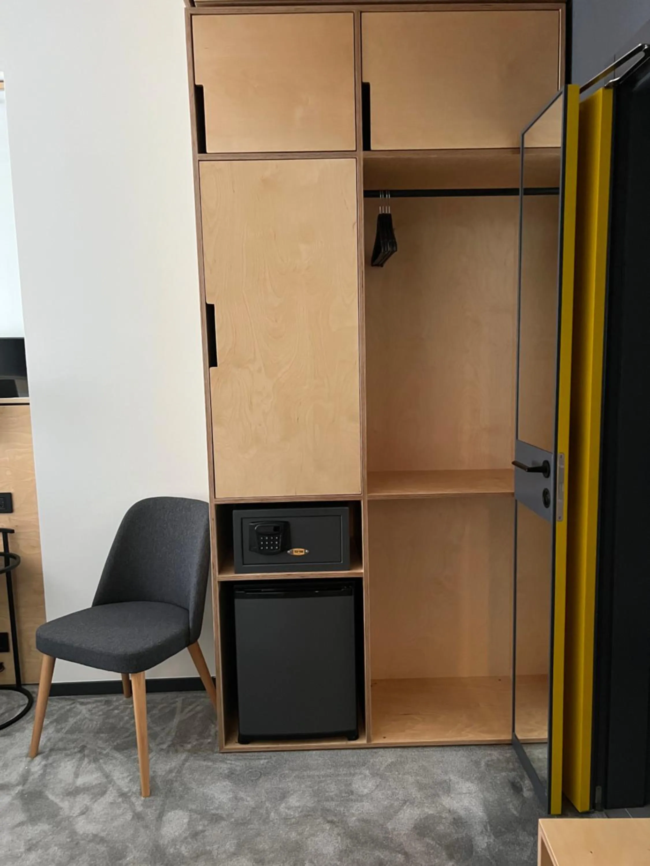 wardrobe in Trip Park Hotel