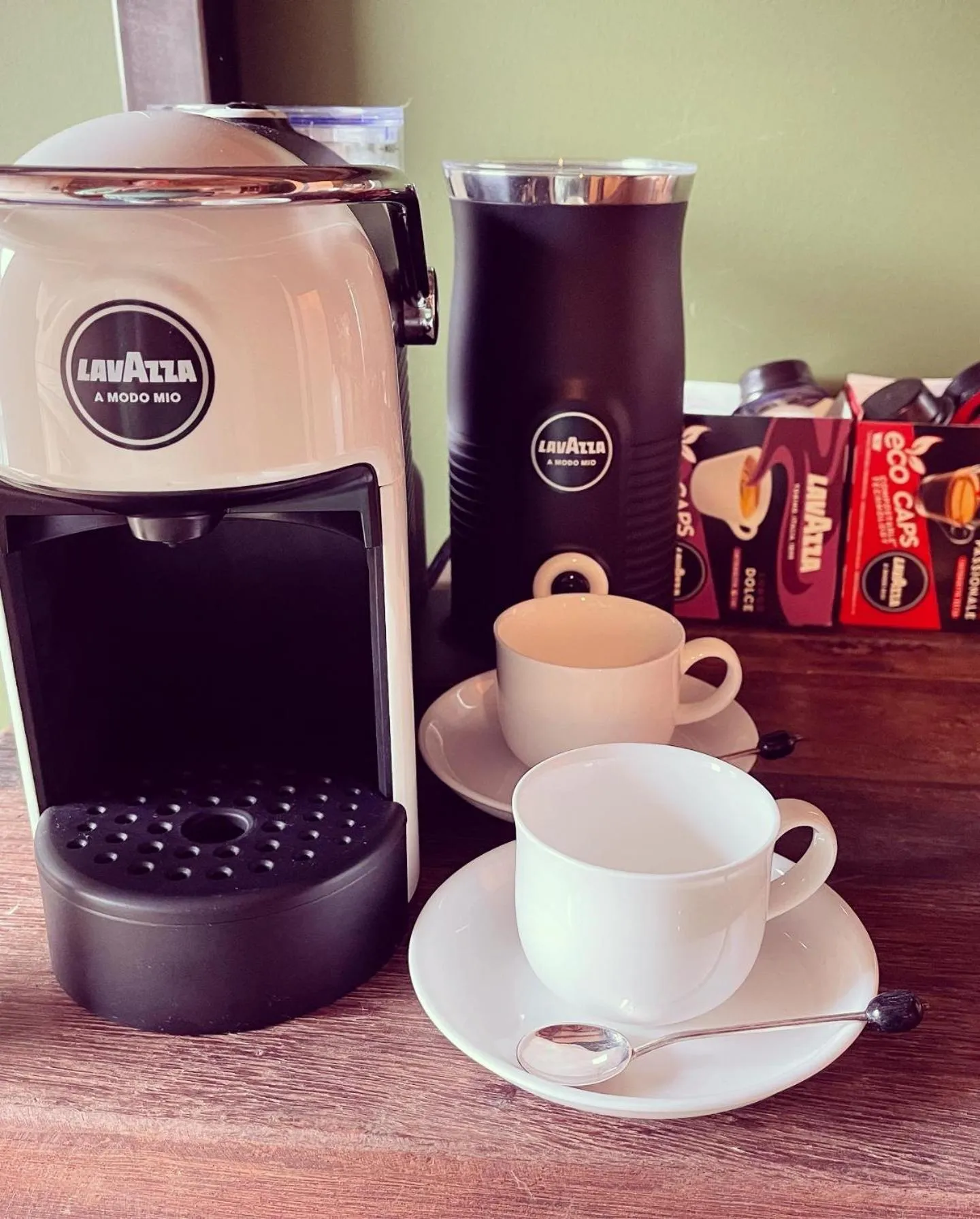 Coffee/tea facilities in The Cowshed