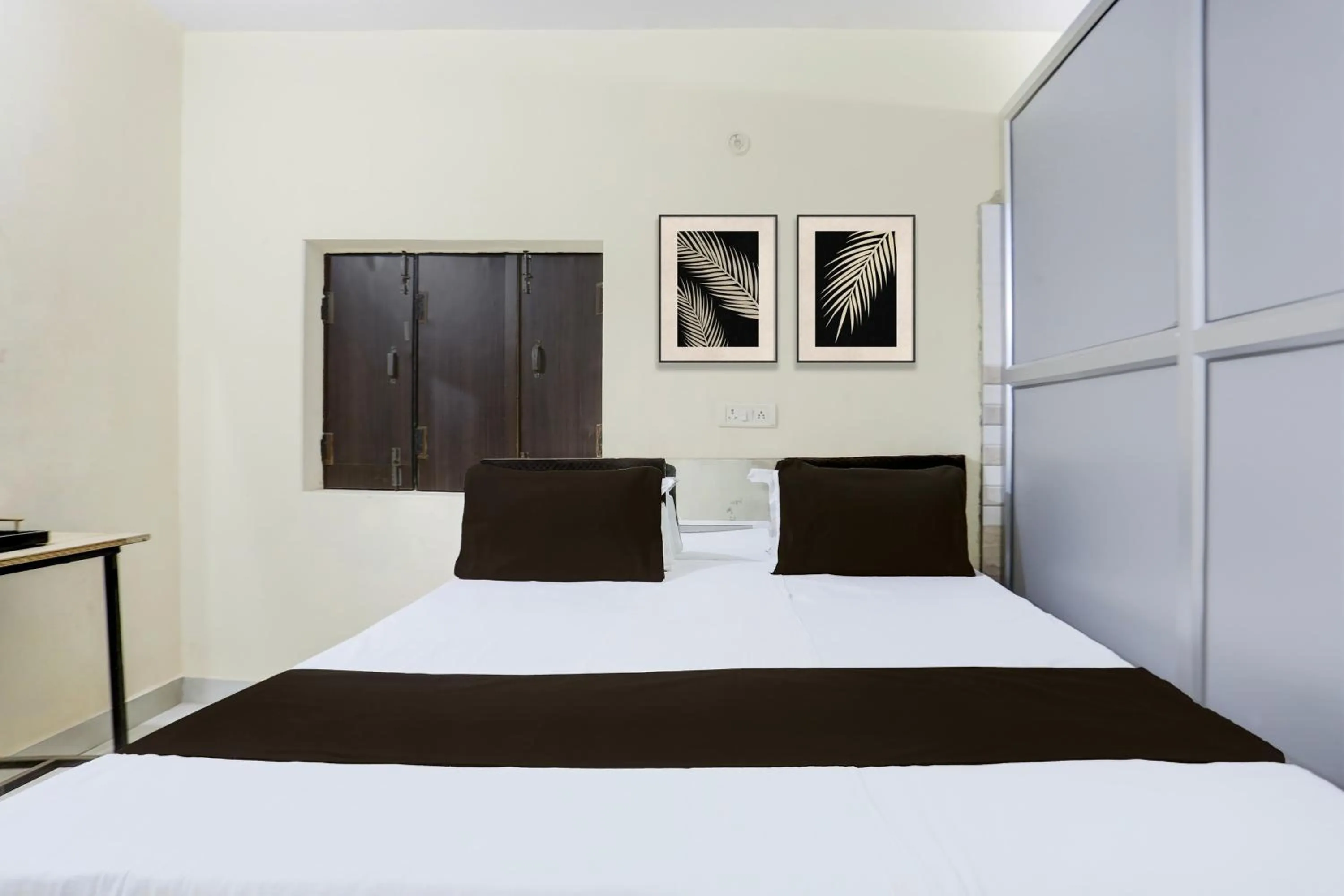 Bedroom in Hotel O SHRI DURGA HOTEL