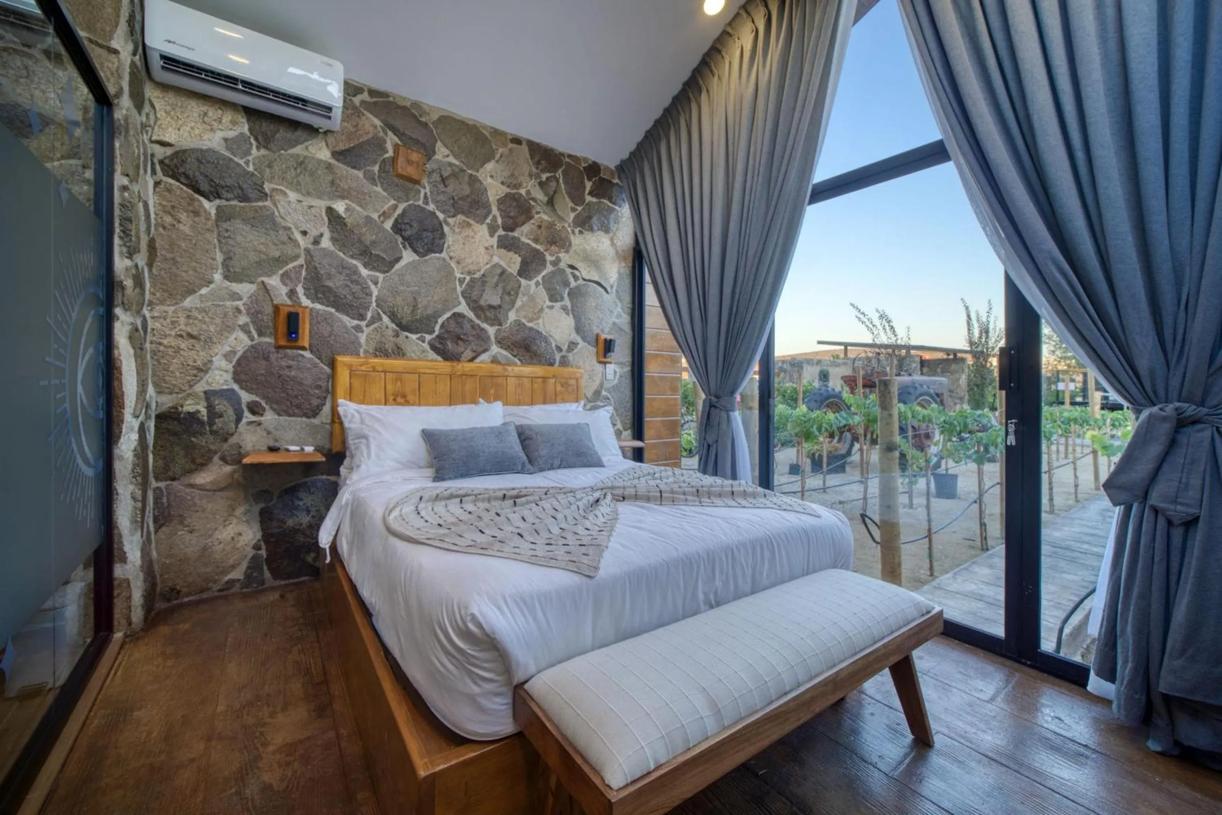 Deluxe Queen Room in Sirius Valle