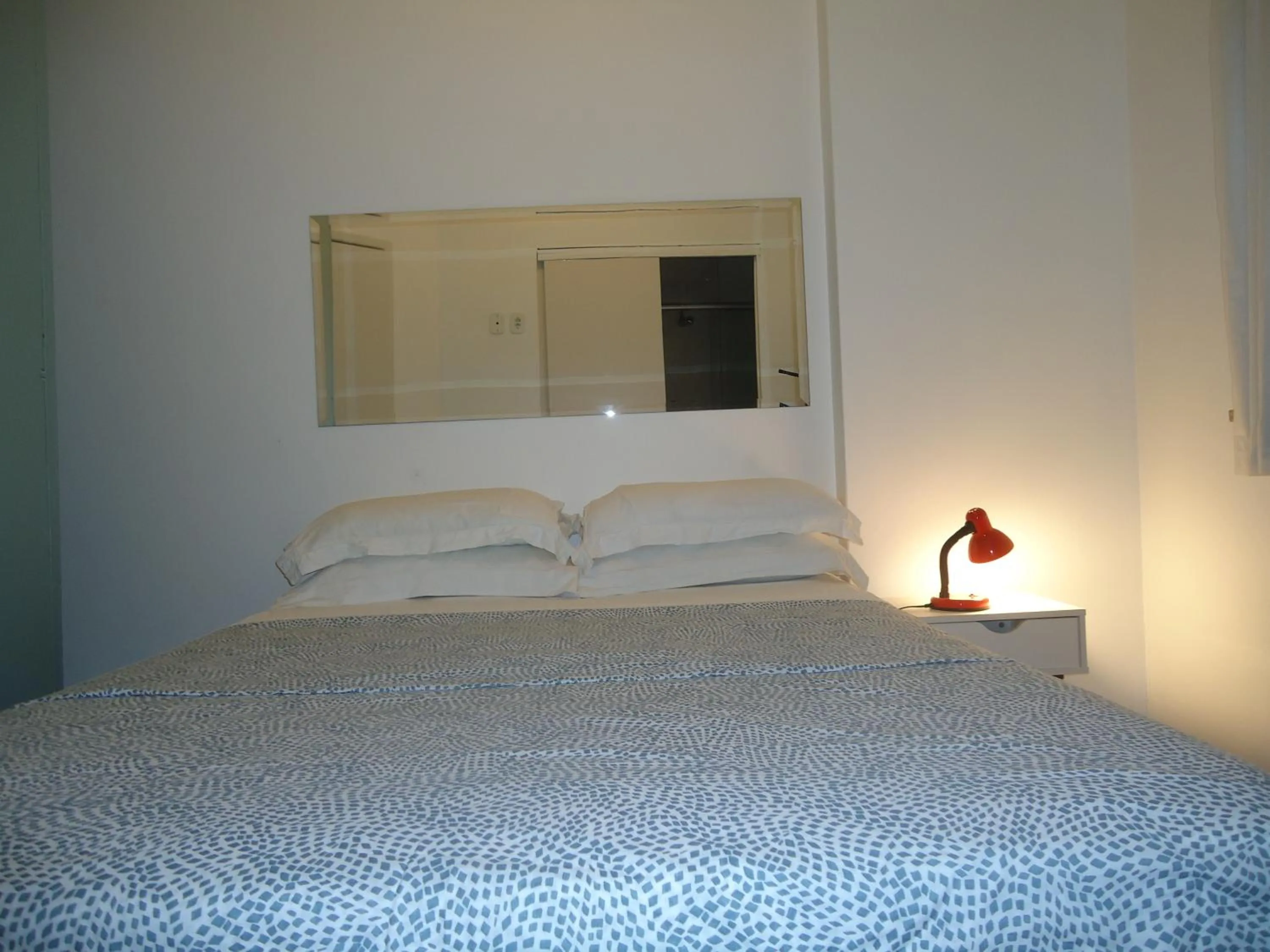 Bed in Copacabana 3 quartos ar cond a 2 qds da praia