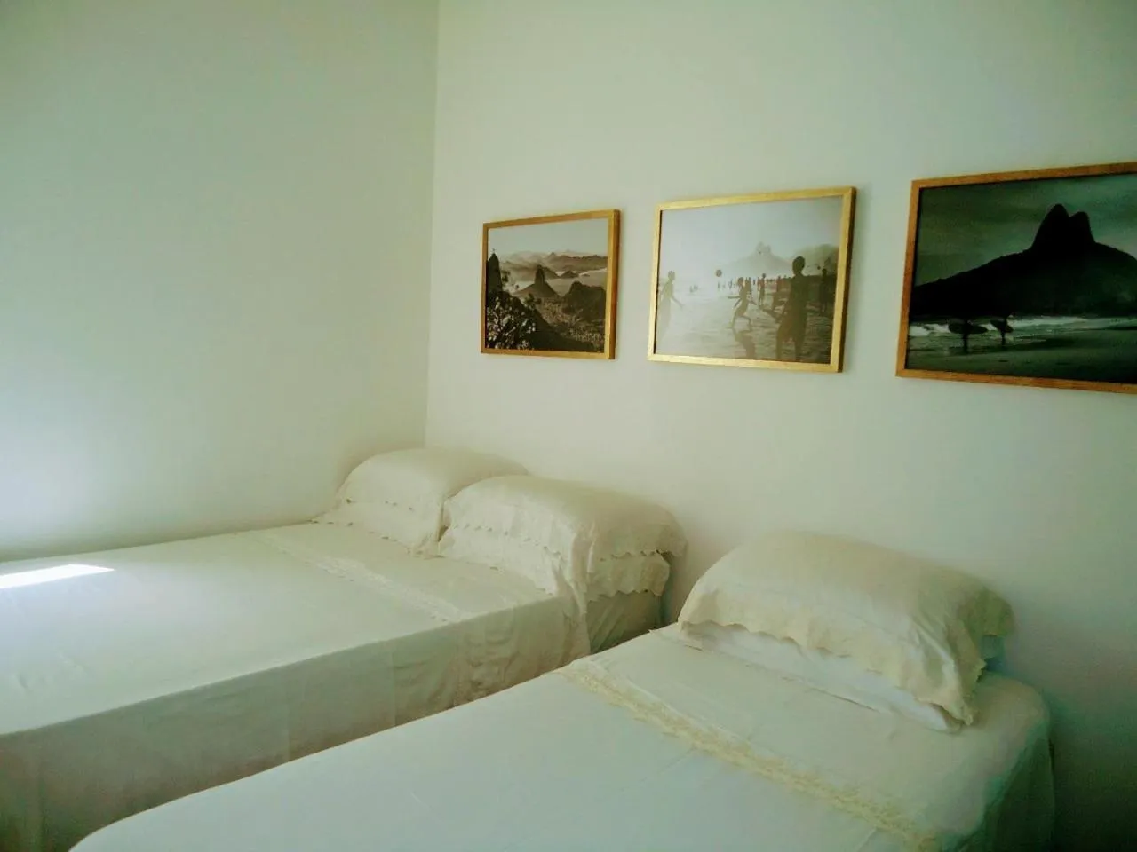 Bed in Copacabana 3 quartos ar cond a 2 qds da praia