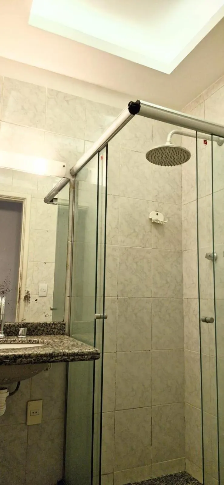 Copacabana 3 quartos ar cond a 2 qds da praia