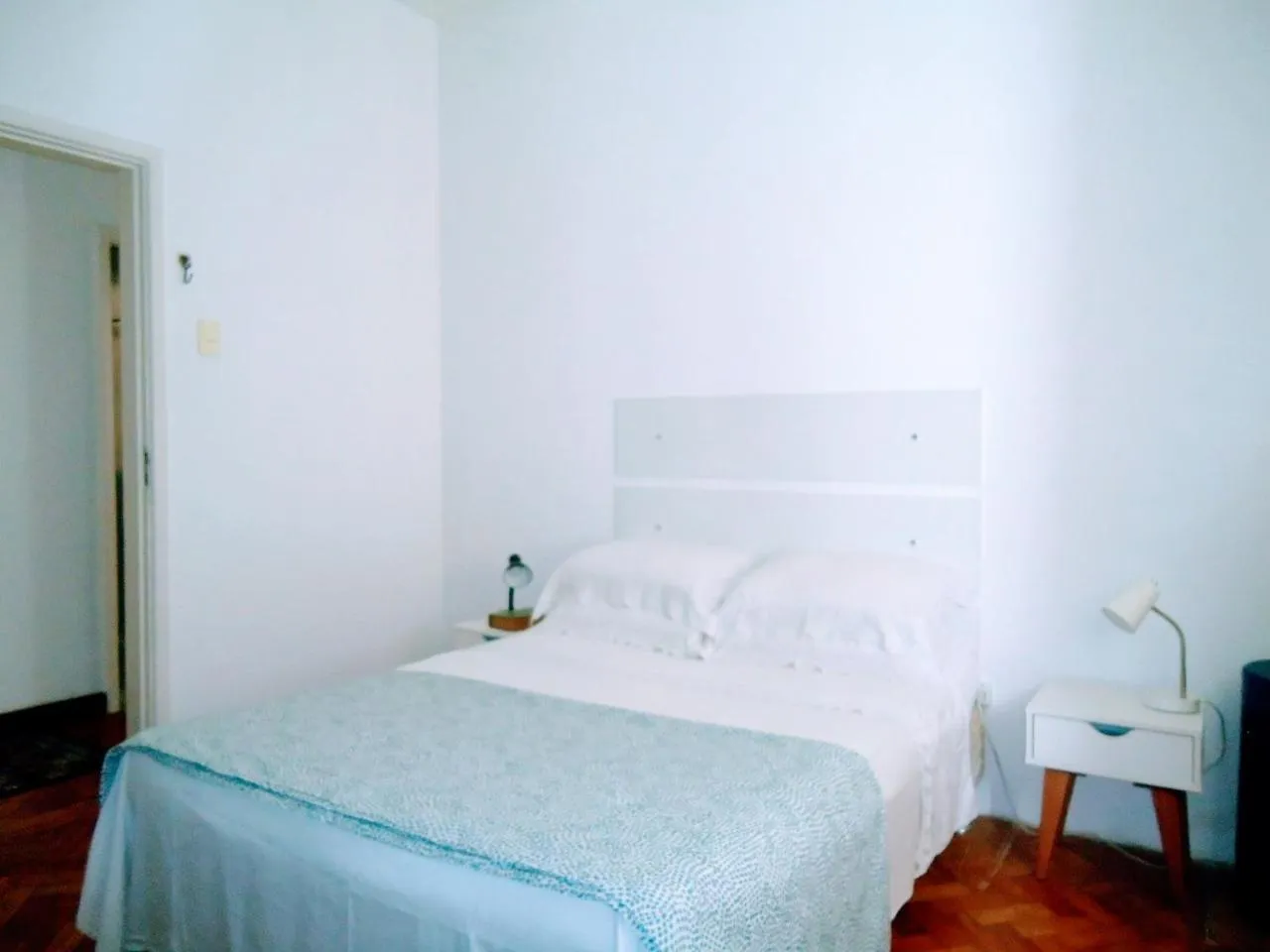 Bed in Copacabana 3 quartos ar cond a 2 qds da praia