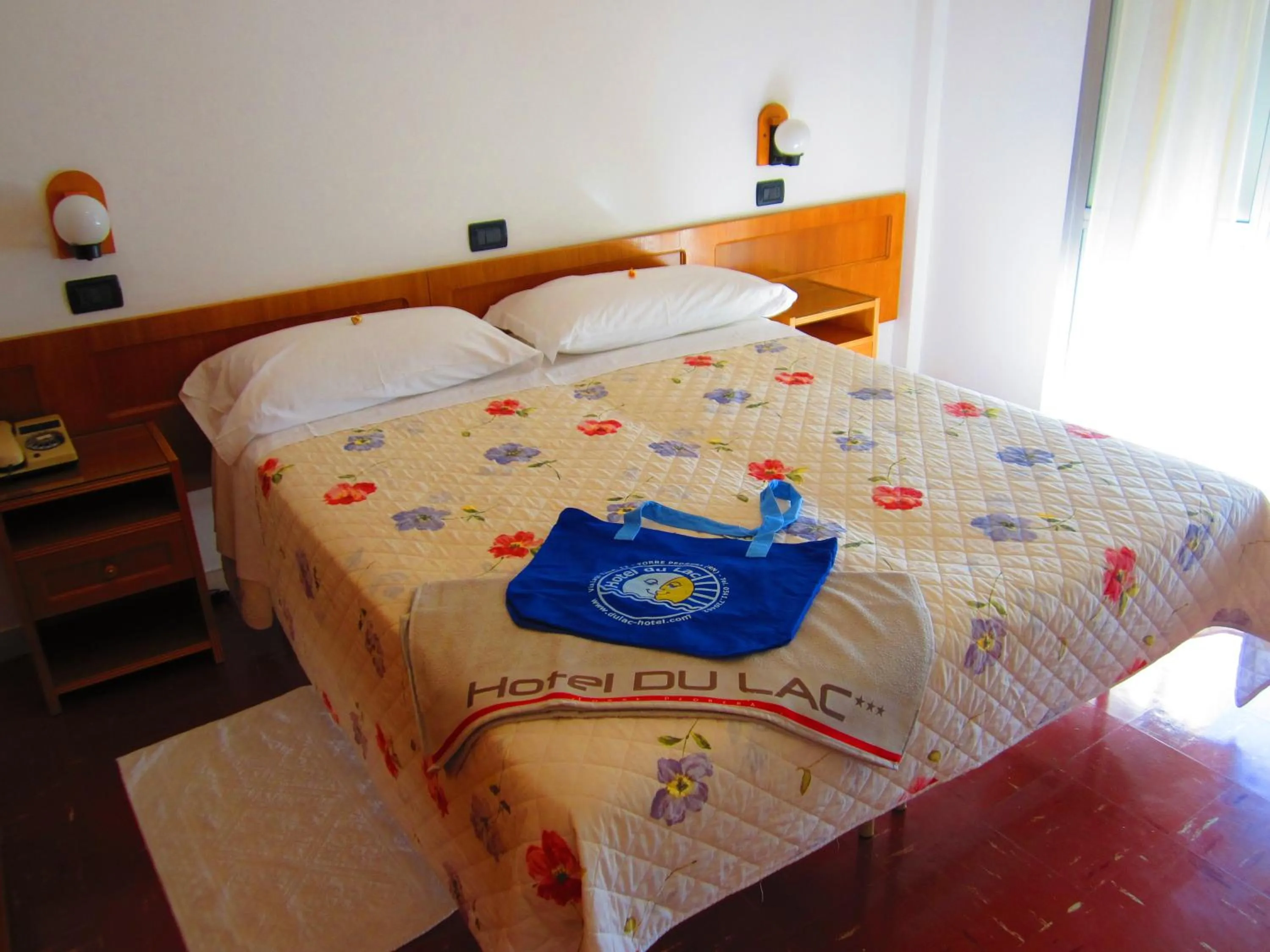 Bed in Hotel Du Lac