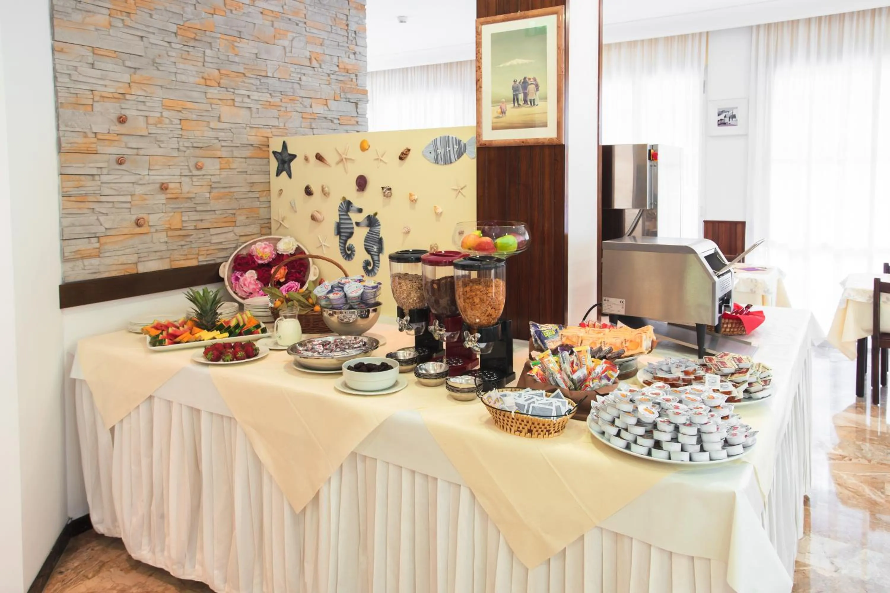 Restaurant/places to eat in Hotel Du Lac