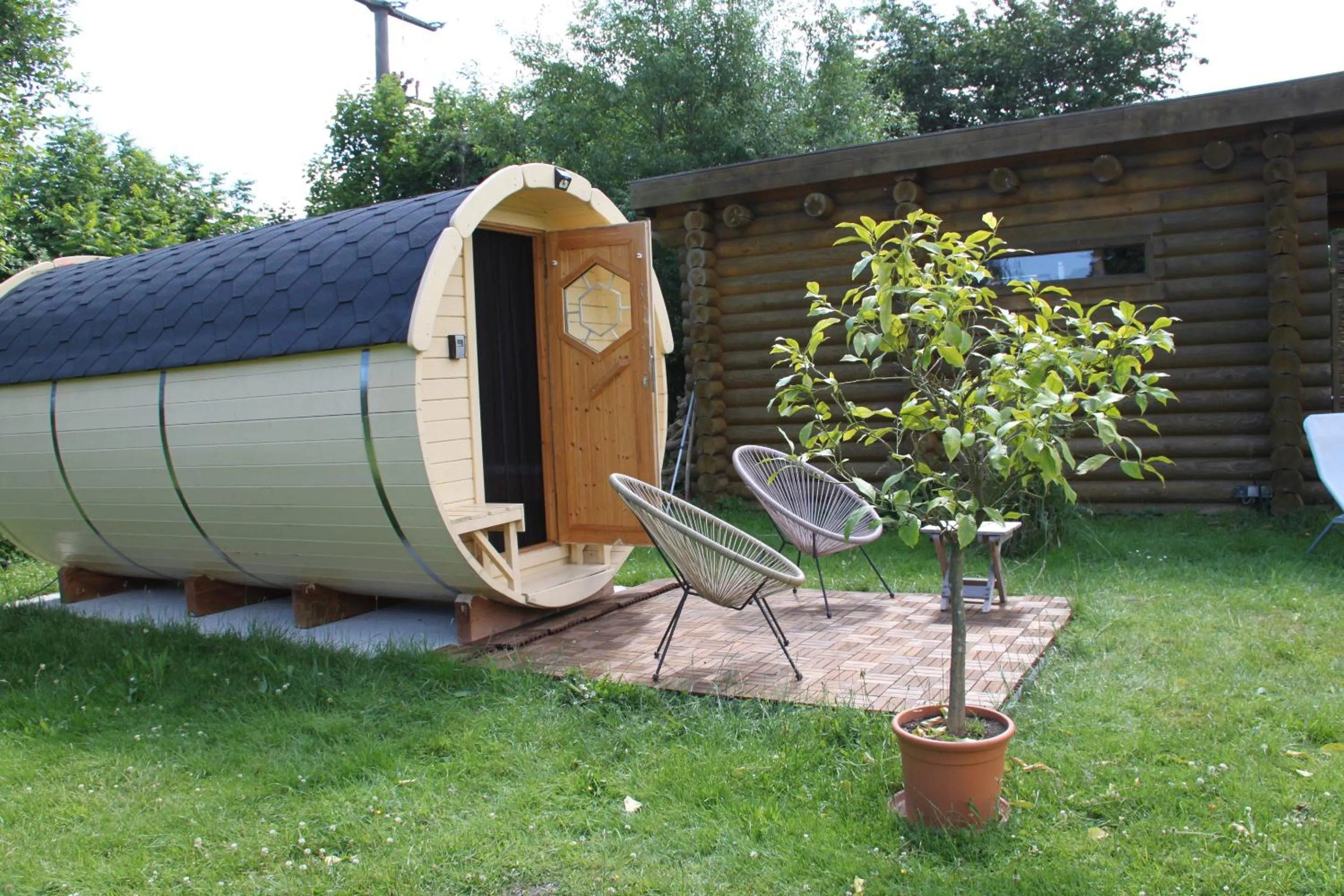 Property building in Schlaffässer Teichwiesenhof