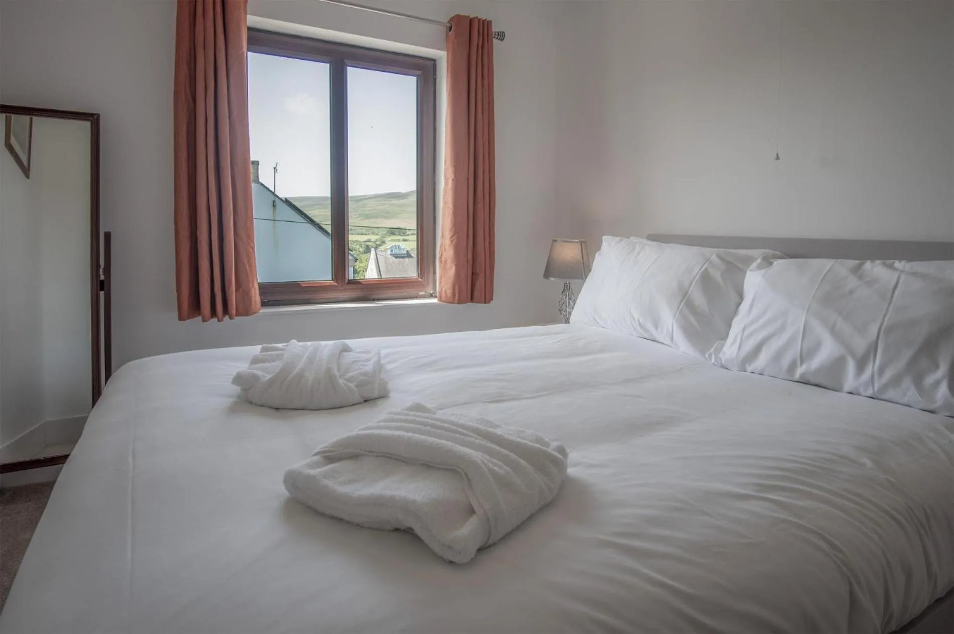 Floor plan, Bed in Avoca - 3 Bedroom Holiday Home - Llangennith