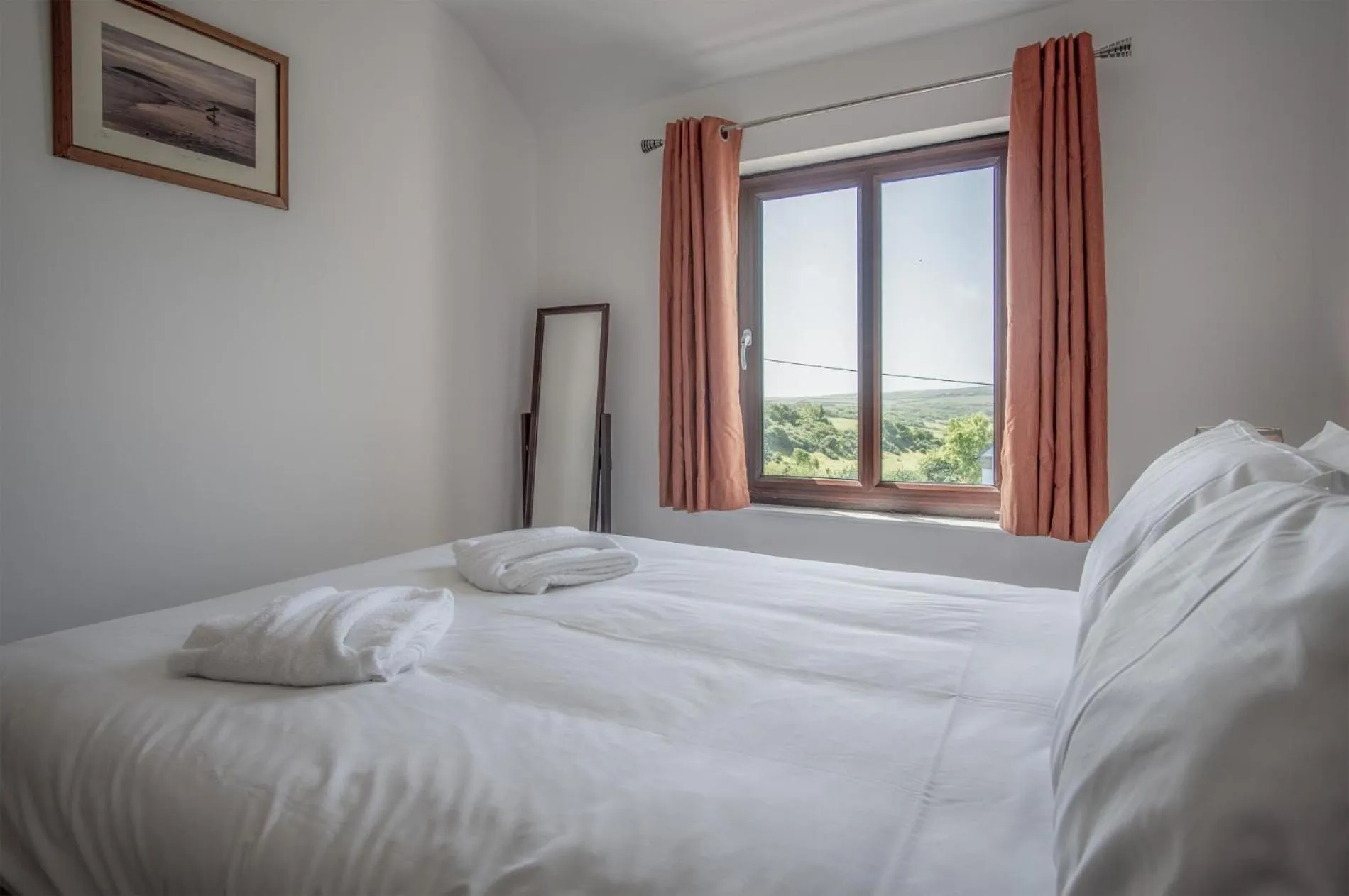 Floor plan, Bed in Avoca - 3 Bedroom Holiday Home - Llangennith