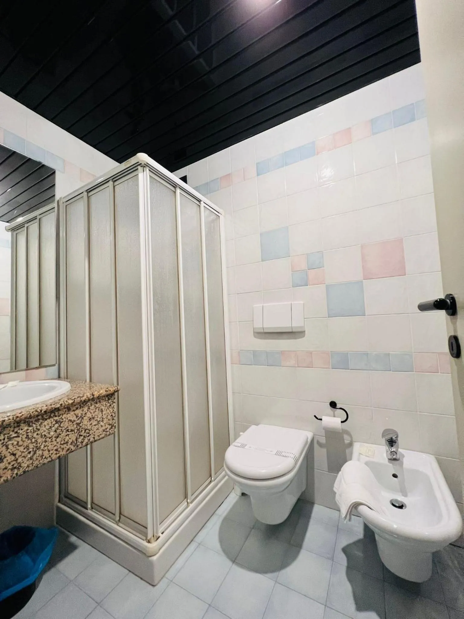 Shower in hotel garni Santa Caterina