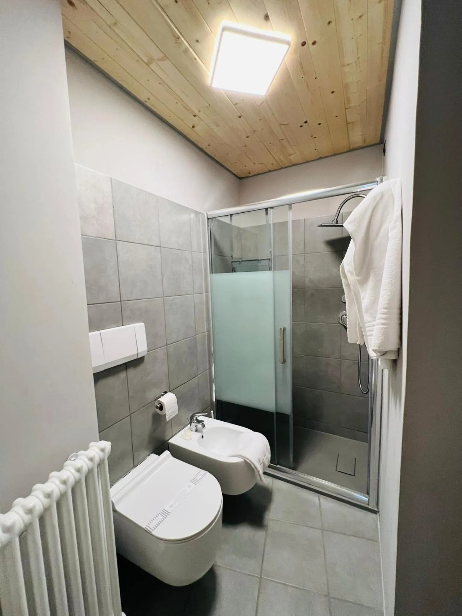 Shower in hotel garni Santa Caterina