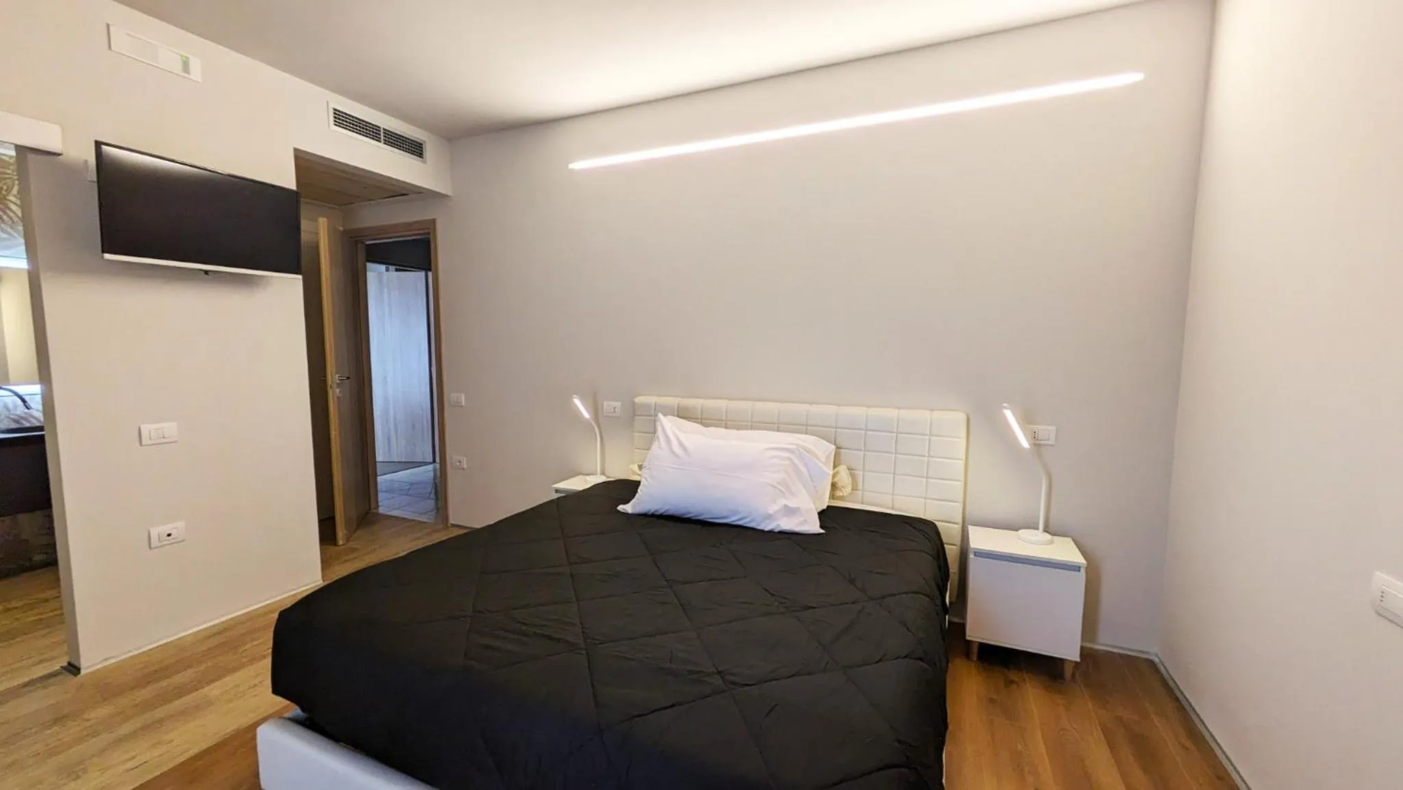TV and multimedia, Bed in hotel garni Santa Caterina