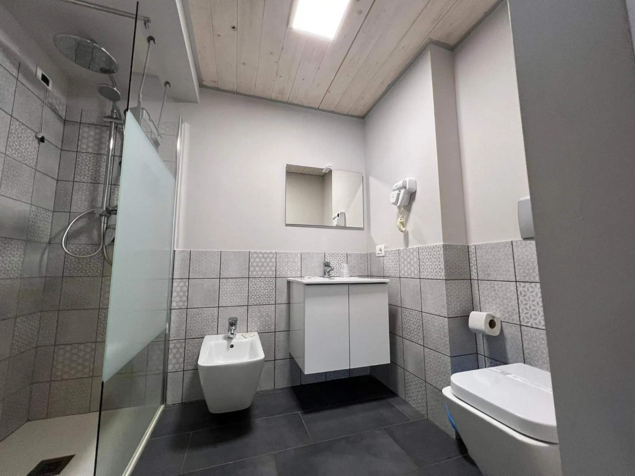 Bathroom in hotel garni Santa Caterina